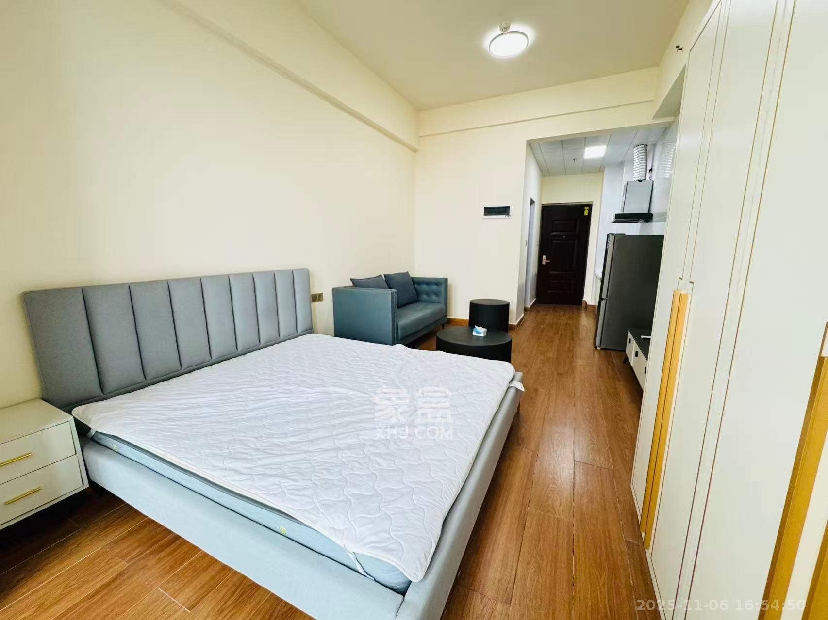 启迪协信中心  1室1厅1卫    1800.0元/月室内图