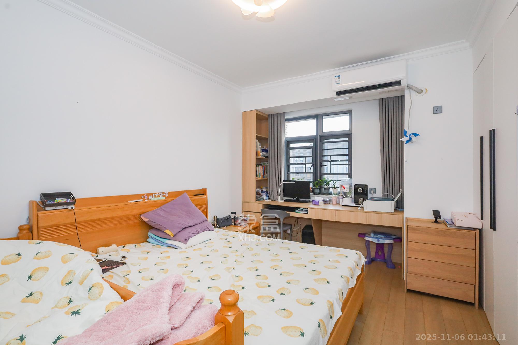 八方小区C区 4室2厅2卫 520.0万 八方小区C区 4室2厅2卫 520.0万卧室