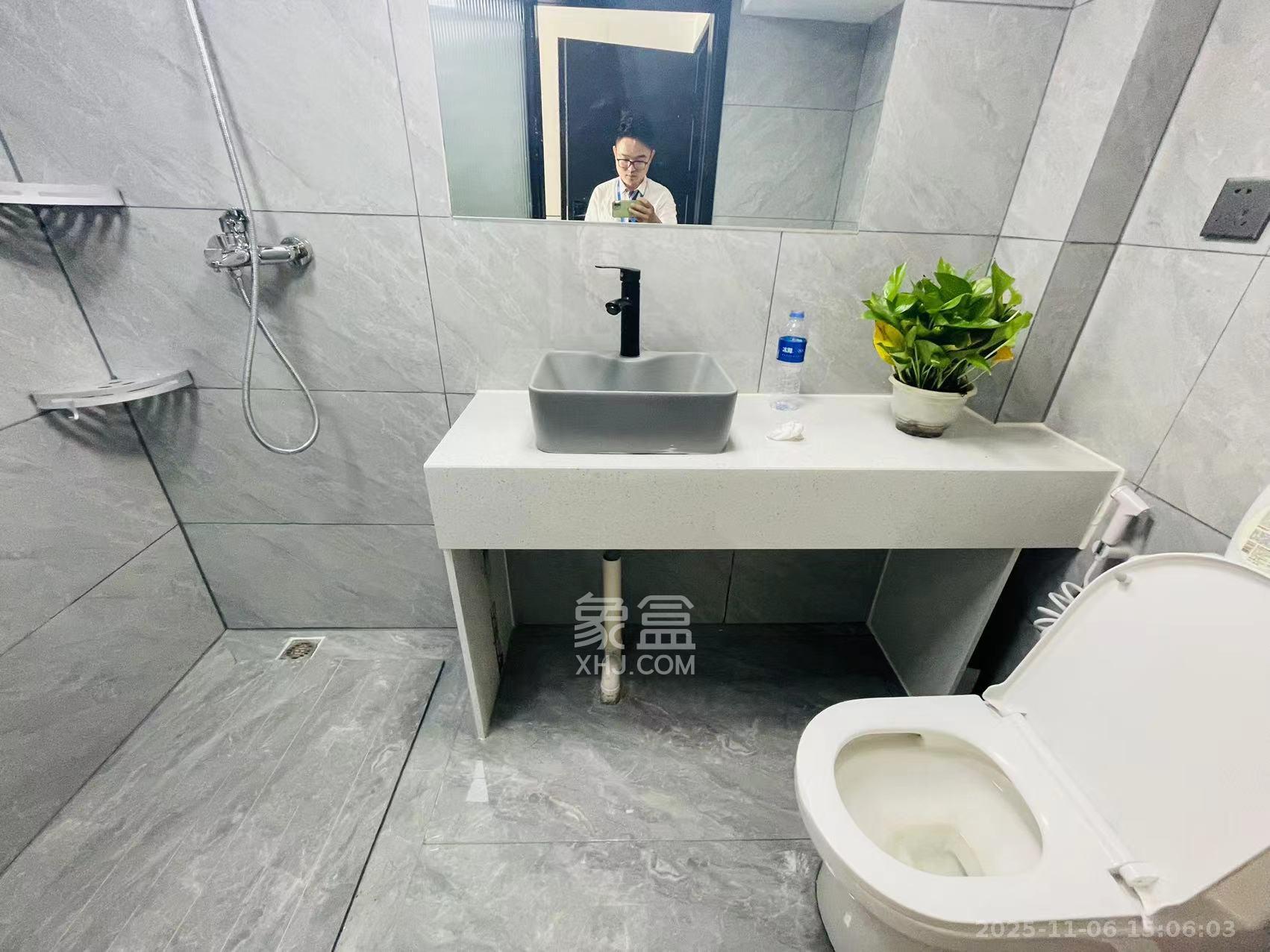 金地中交麓谷香颂(金地中交雅苑) 1室1厅1卫 1300.0元/月 金地中交麓谷香颂(金地中交雅苑) 1室1厅1卫 1300.0元/月室内图