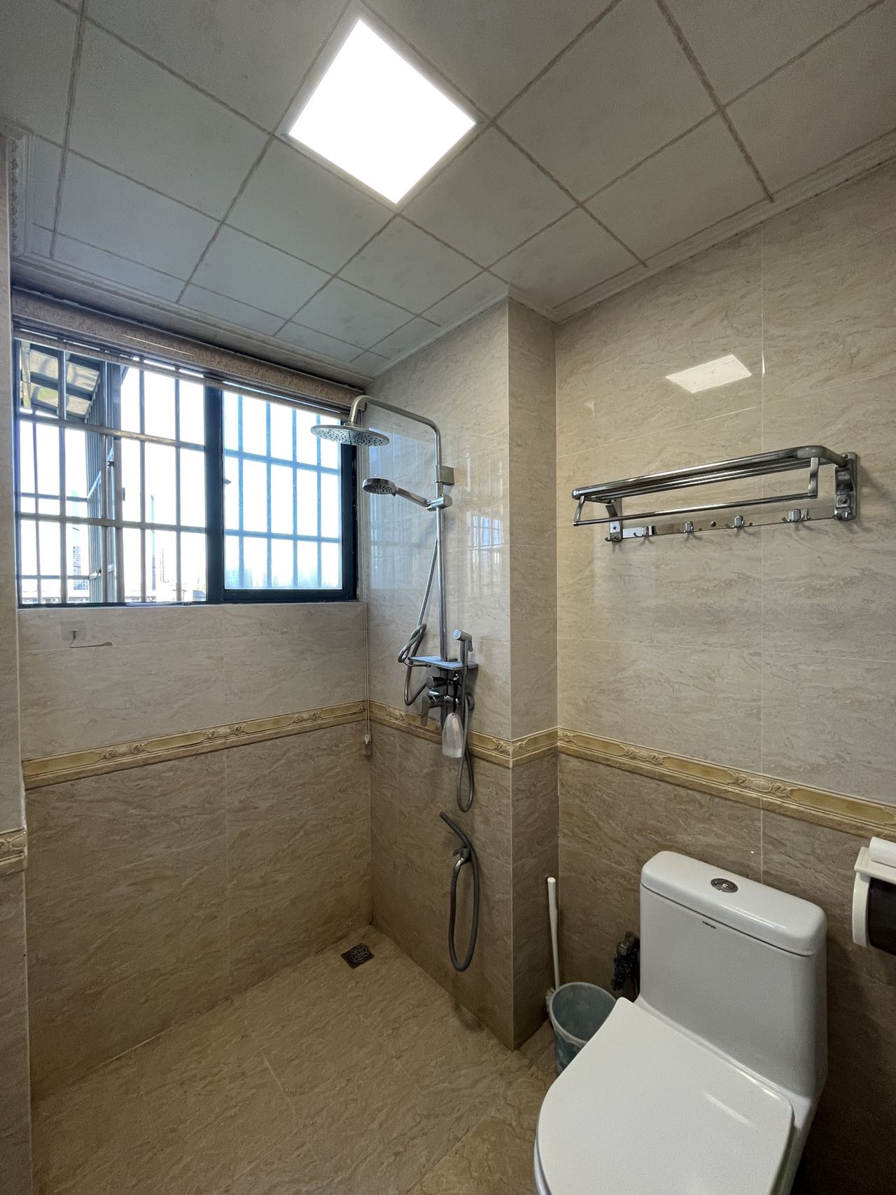 鑫元中公寓  2室2厅1卫    2500.0元/月室内图