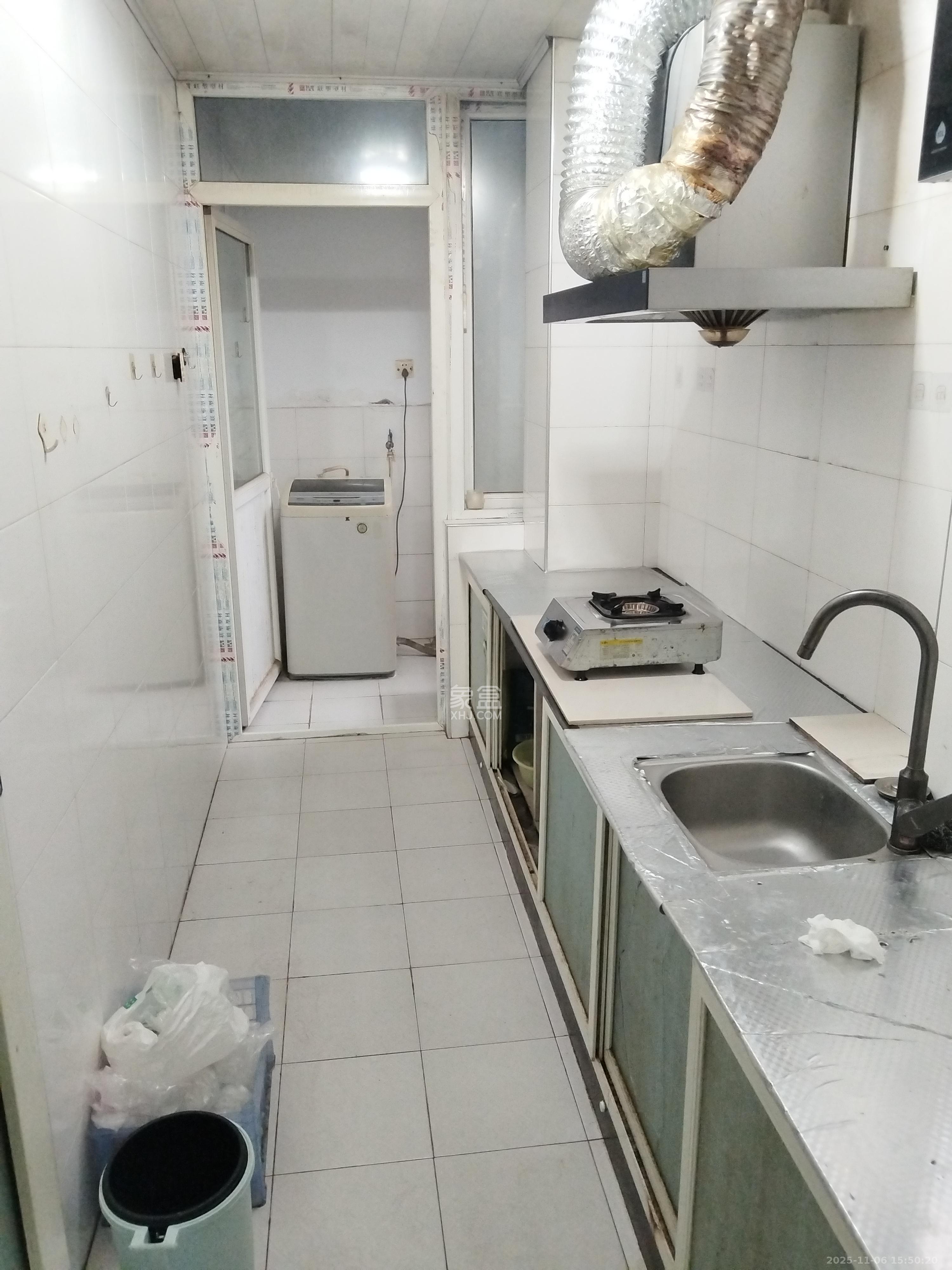 德润园 1室1厅1卫 1600.0元/月 德润园 1室1厅1卫 1600.0元/月室内图