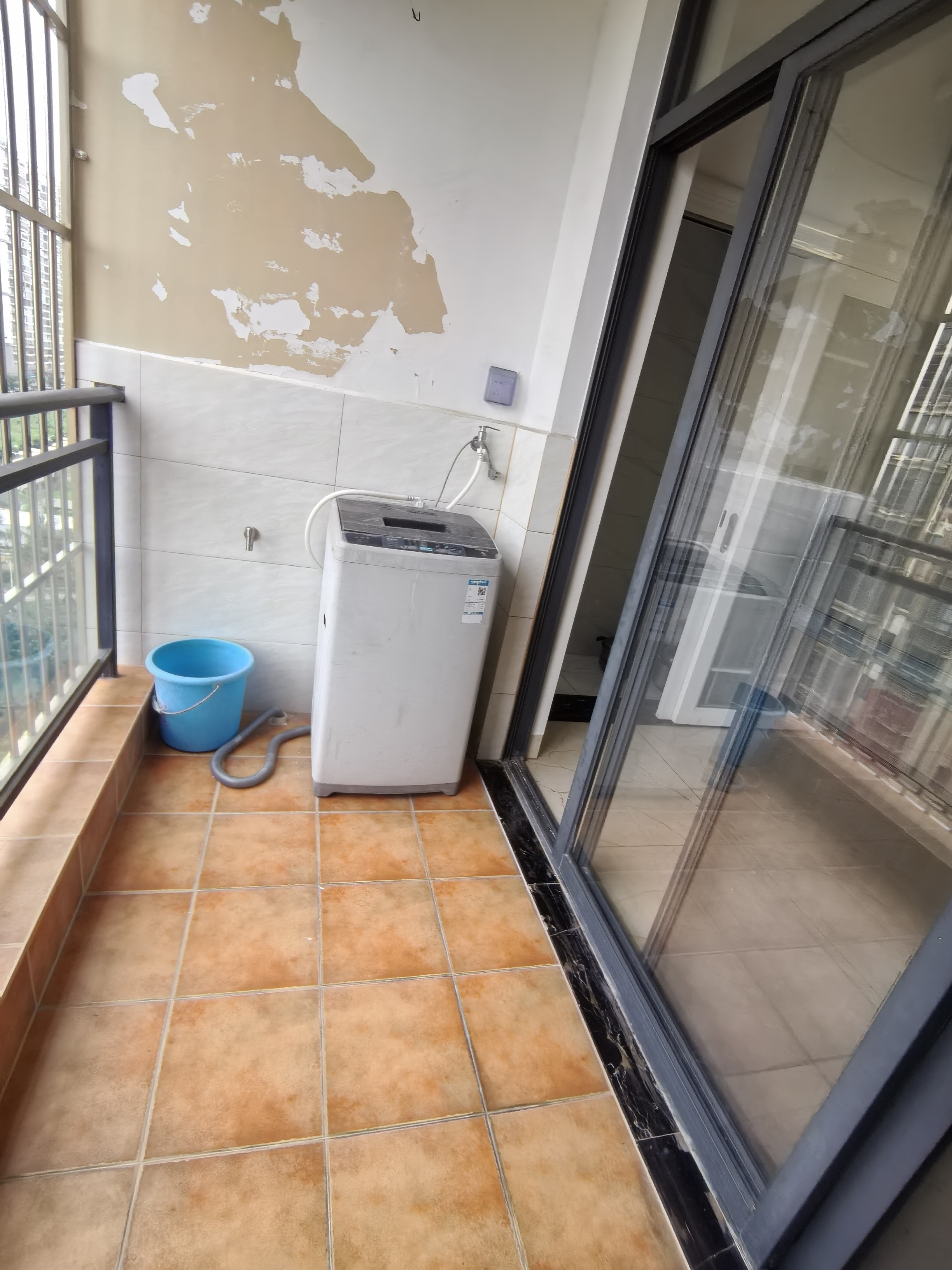 南国中心（琼山区椰航路）  2室2厅1卫    2100.0元/月室内图