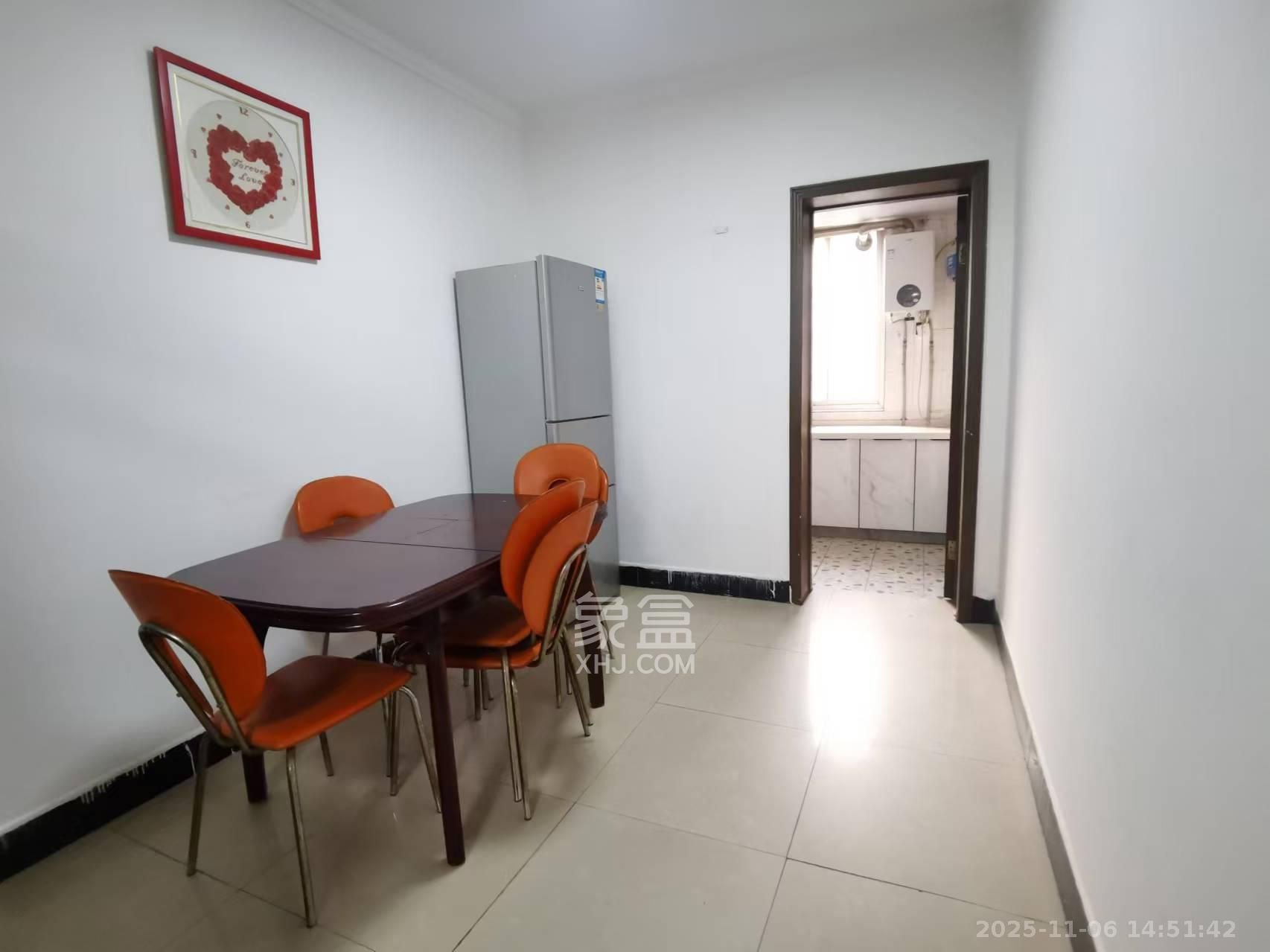 华欣公寓  2室2厅1卫    1500.0元/月室内图