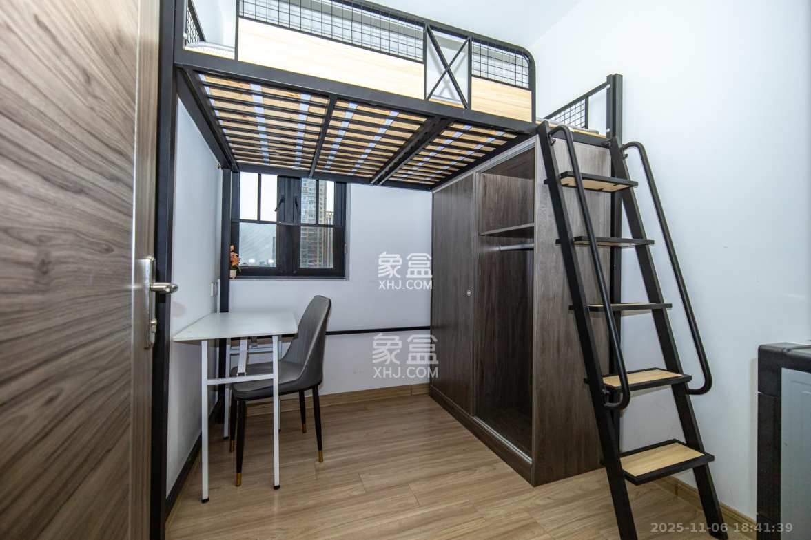 新长海漓湘悦 2室2厅1卫 42.0万 新长海漓湘悦 2室2厅1卫 42.0万卧室