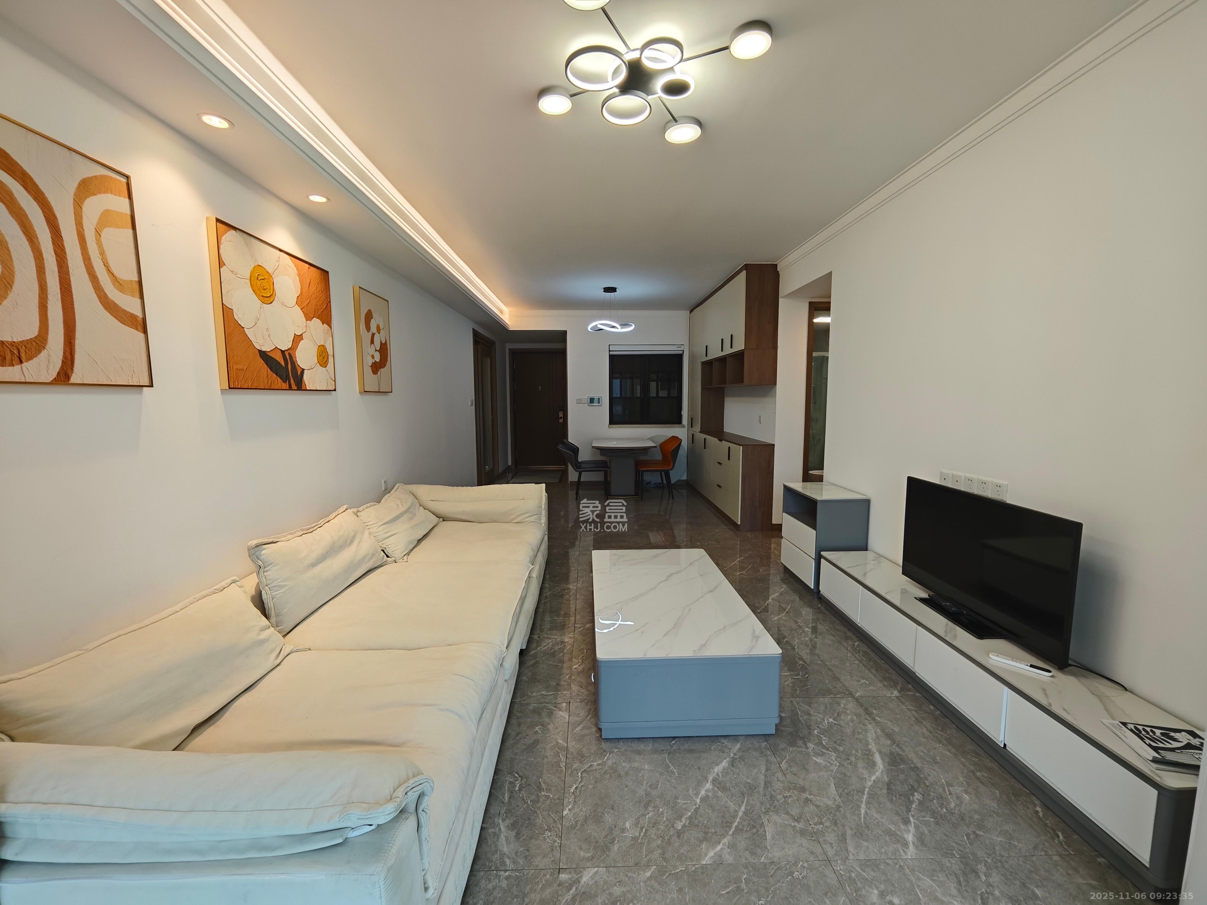 越秀亲爱里  3室1厅1卫    2200.0元/月