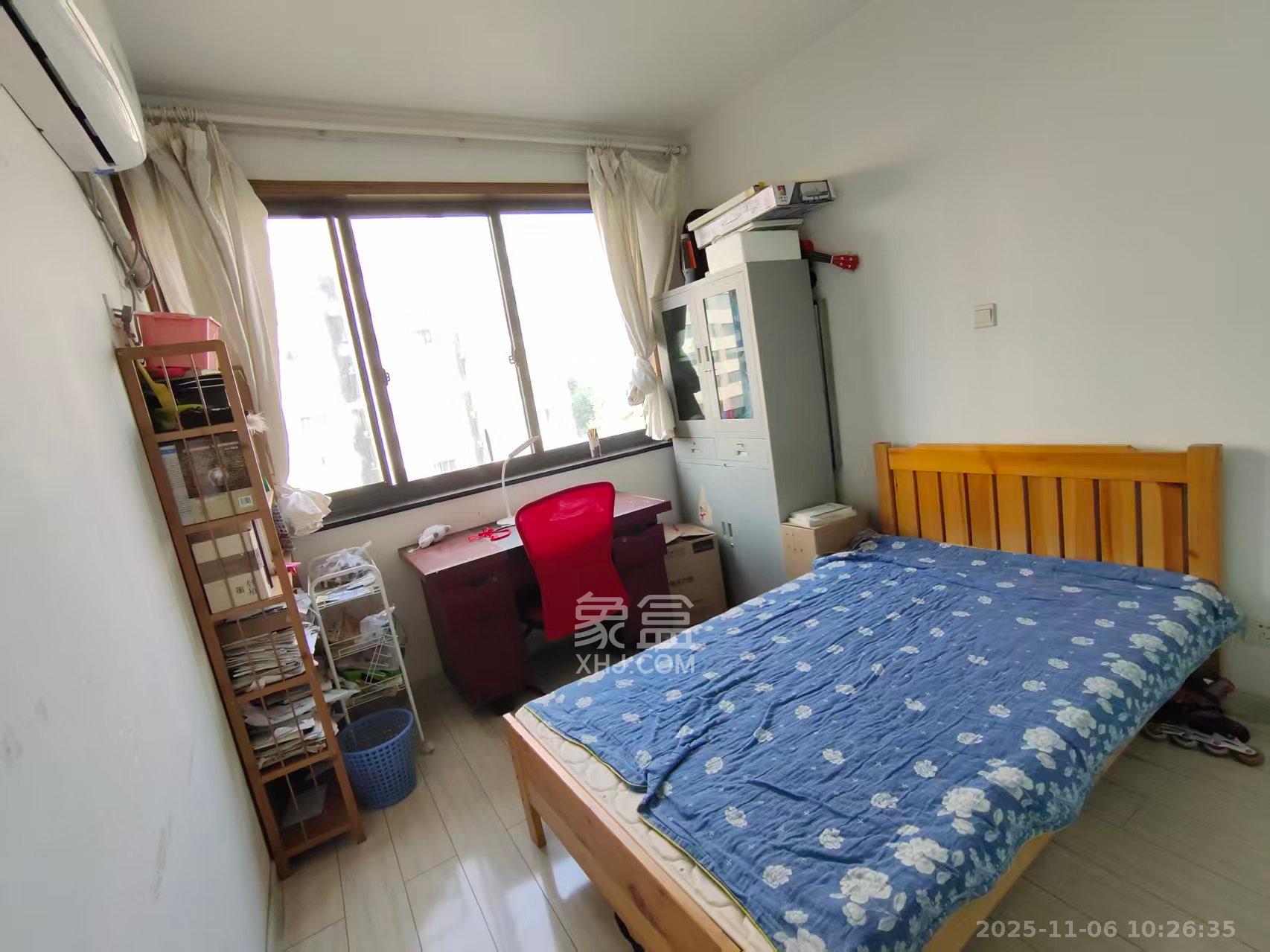 阳光100一期、四五期 4室2厅2卫 2800.0元/月 阳光100一期、四五期 4室2厅2卫 2800.0元/月室内图