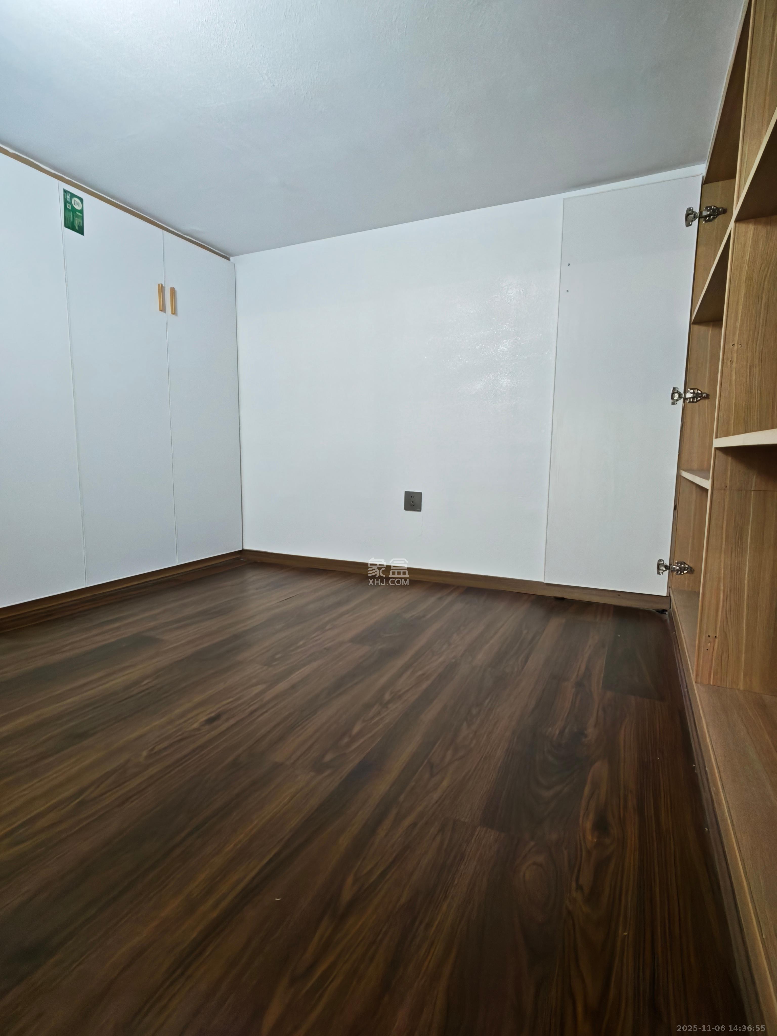 龙湖铂金岛  1室1厅1卫    2000.0元/月室内图