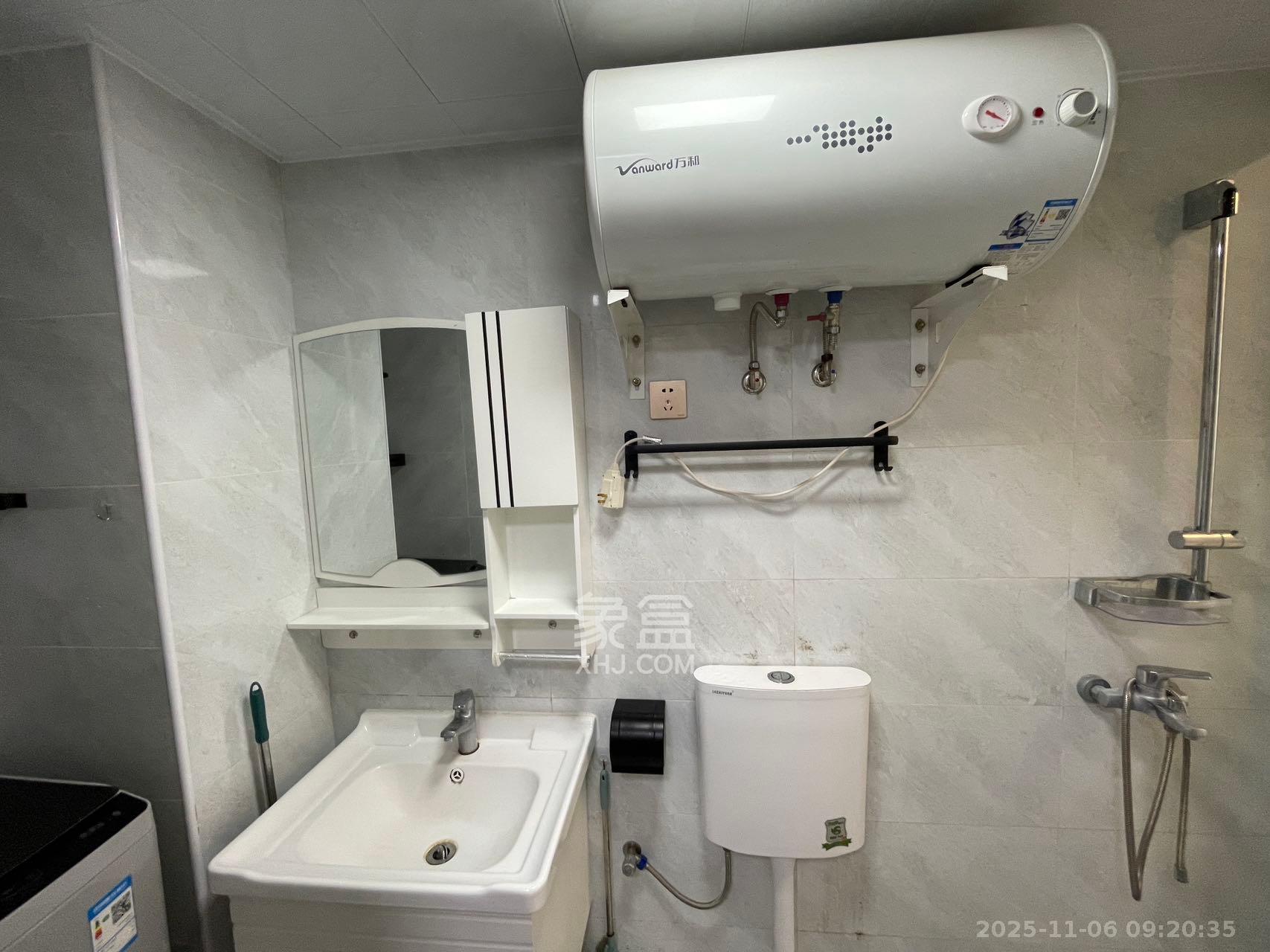 复地星光天地  1室0厅0卫    1400.0元/月室内图