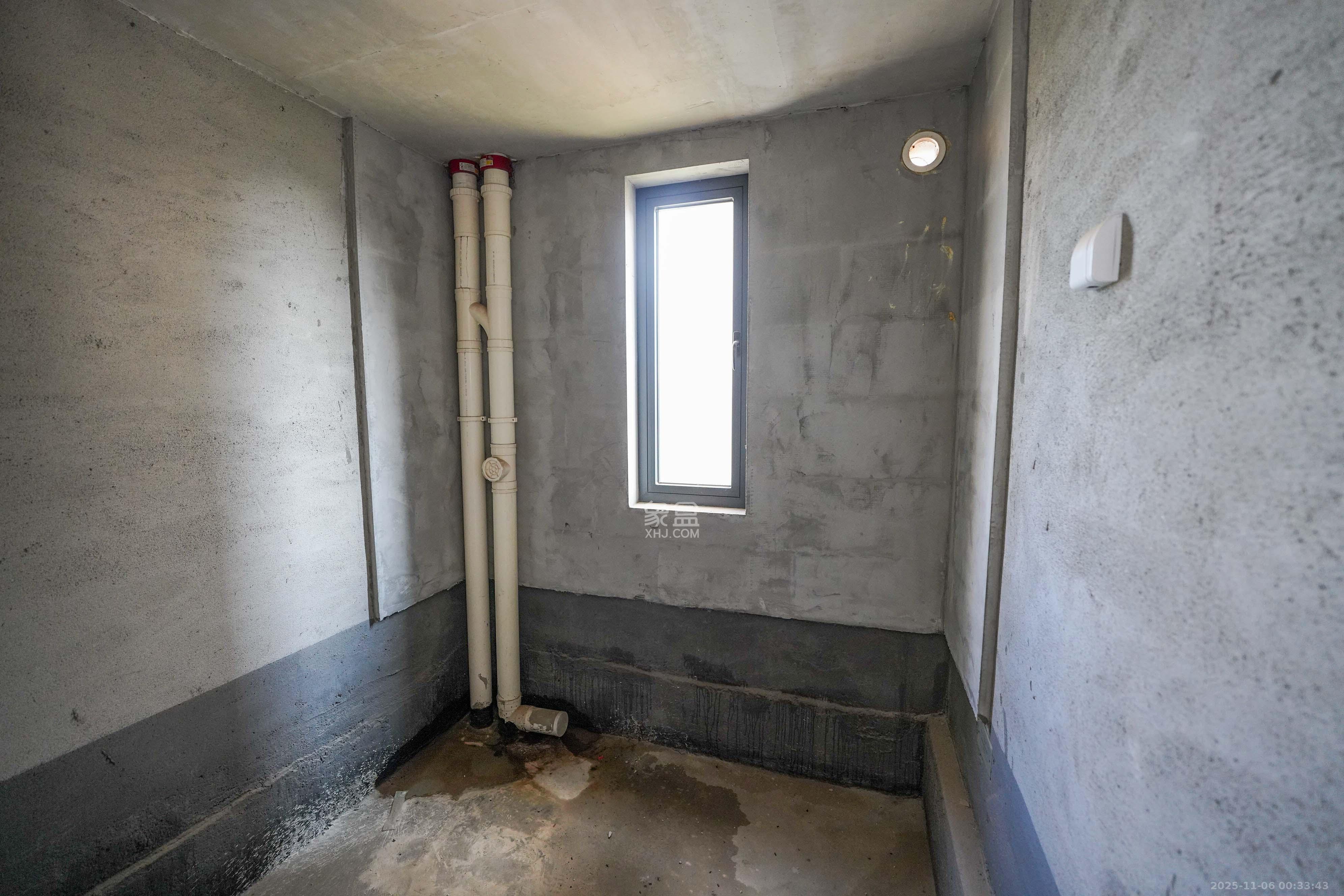 卢浮原著 4室2厅2卫 100.0万 卢浮原著 4室2厅2卫 100.0万卫生间