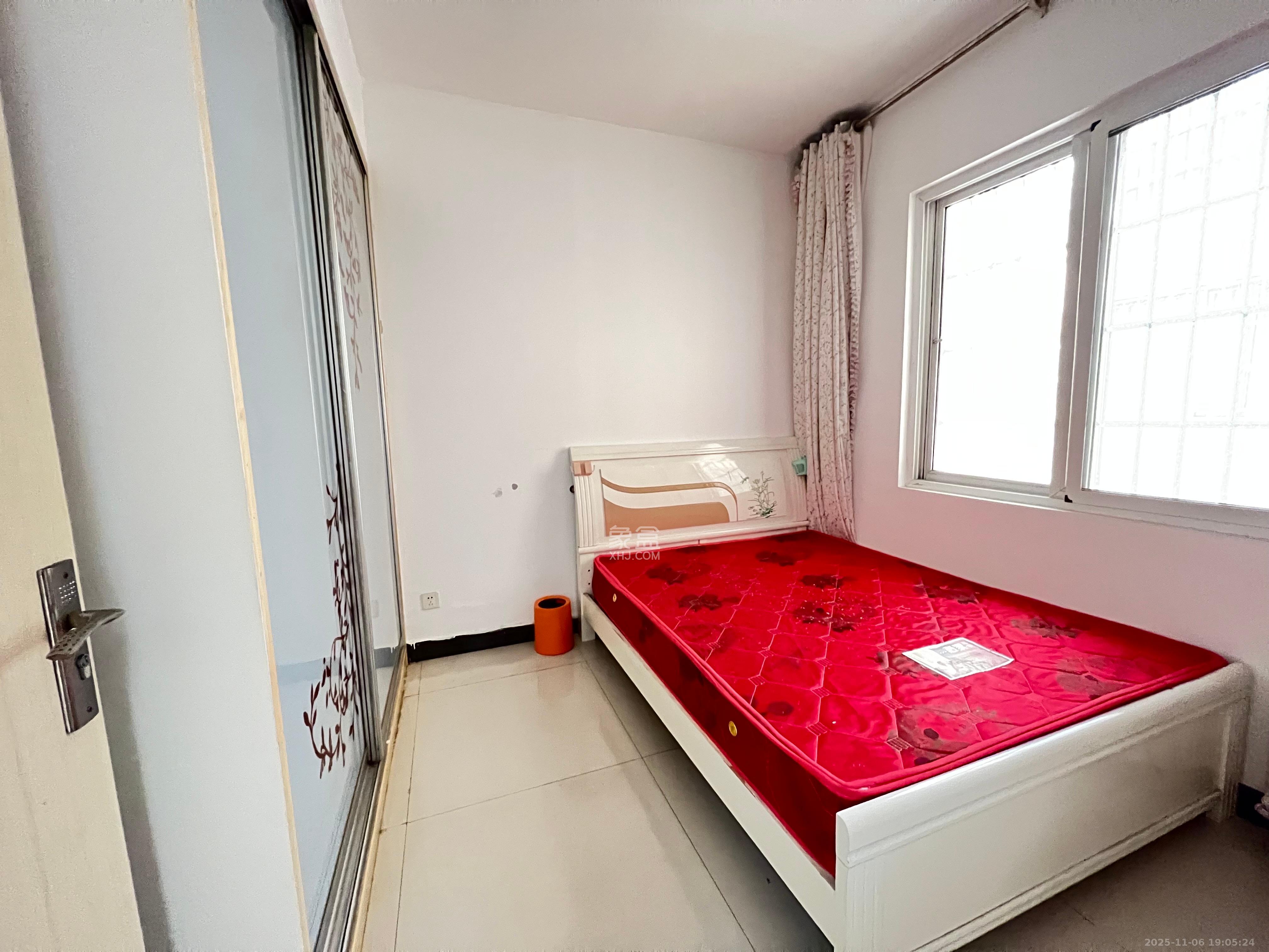 上河国际C区 3室1厅1卫 2500.0元/月 上河国际C区 3室1厅1卫 2500.0元/月室内图