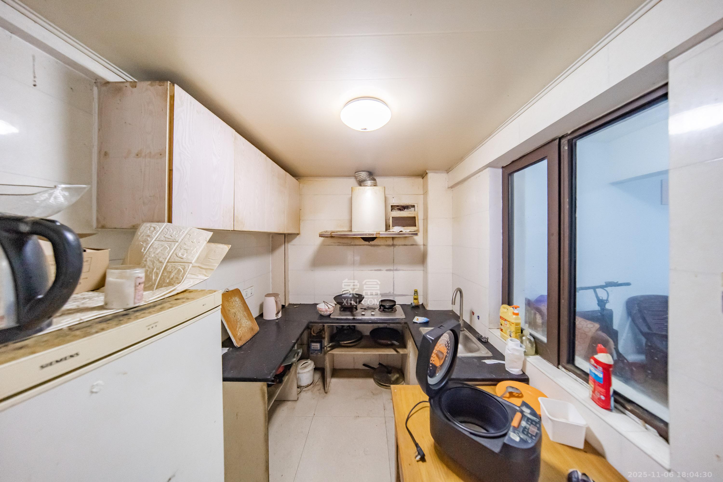 海洋半岛（月珑湾）  3室2厅1卫    80.0万厨房