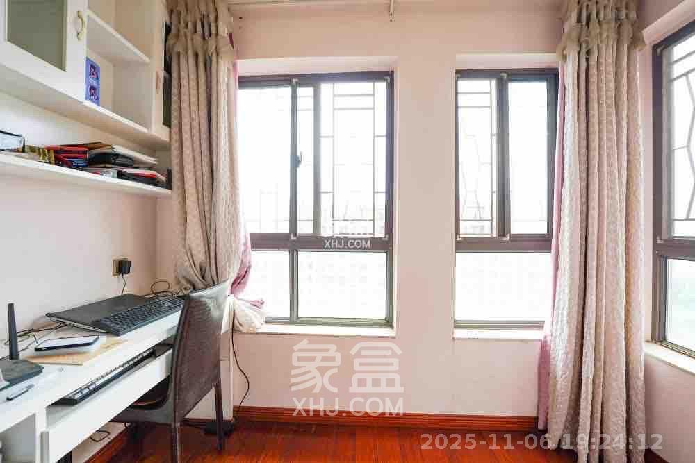 中信凯旋蓝岸(中信新城三期) 2室2厅2卫 2000.0元/月 中信凯旋蓝岸(中信新城三期) 2室2厅2卫 2000.0元/月室内图