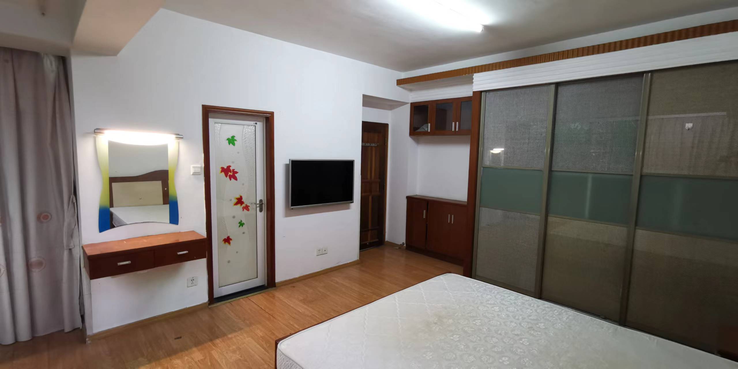 华贸大厦(华贸花苑) 3室2厅1卫 3400.0元/月 华贸大厦(华贸花苑) 3室2厅1卫 3400.0元/月室内图