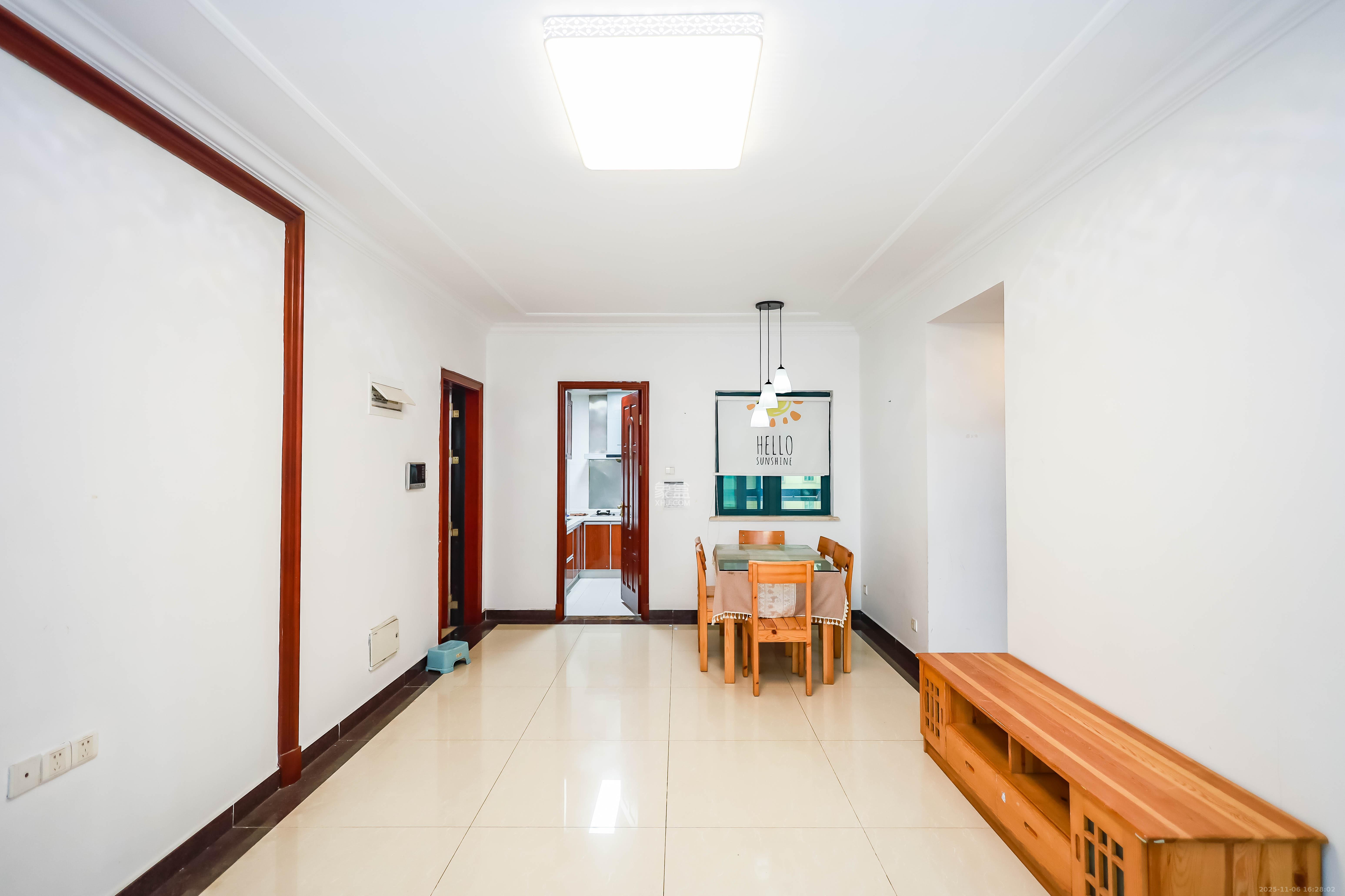 恒大华府  3室2厅1卫    128.0万客厅