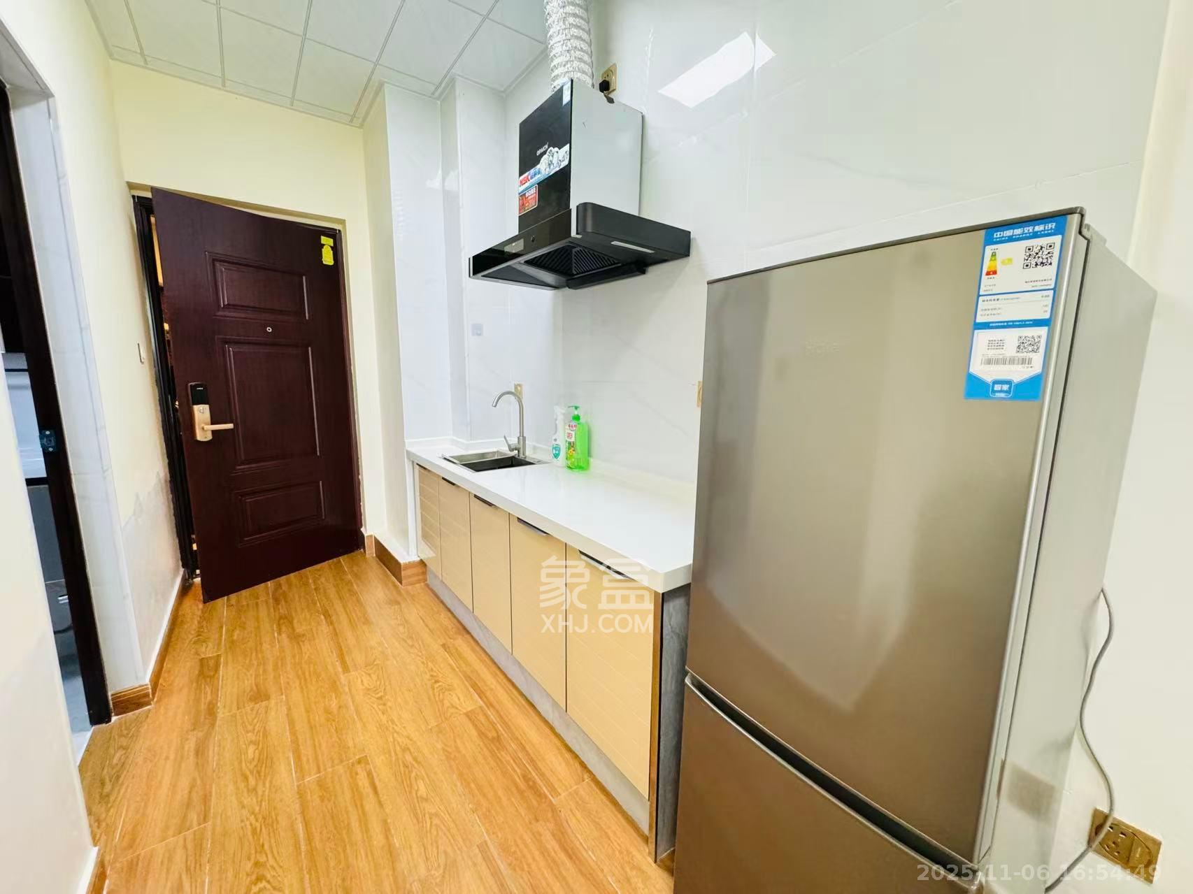 启迪协信中心  1室1厅1卫    1800.0元/月室内图