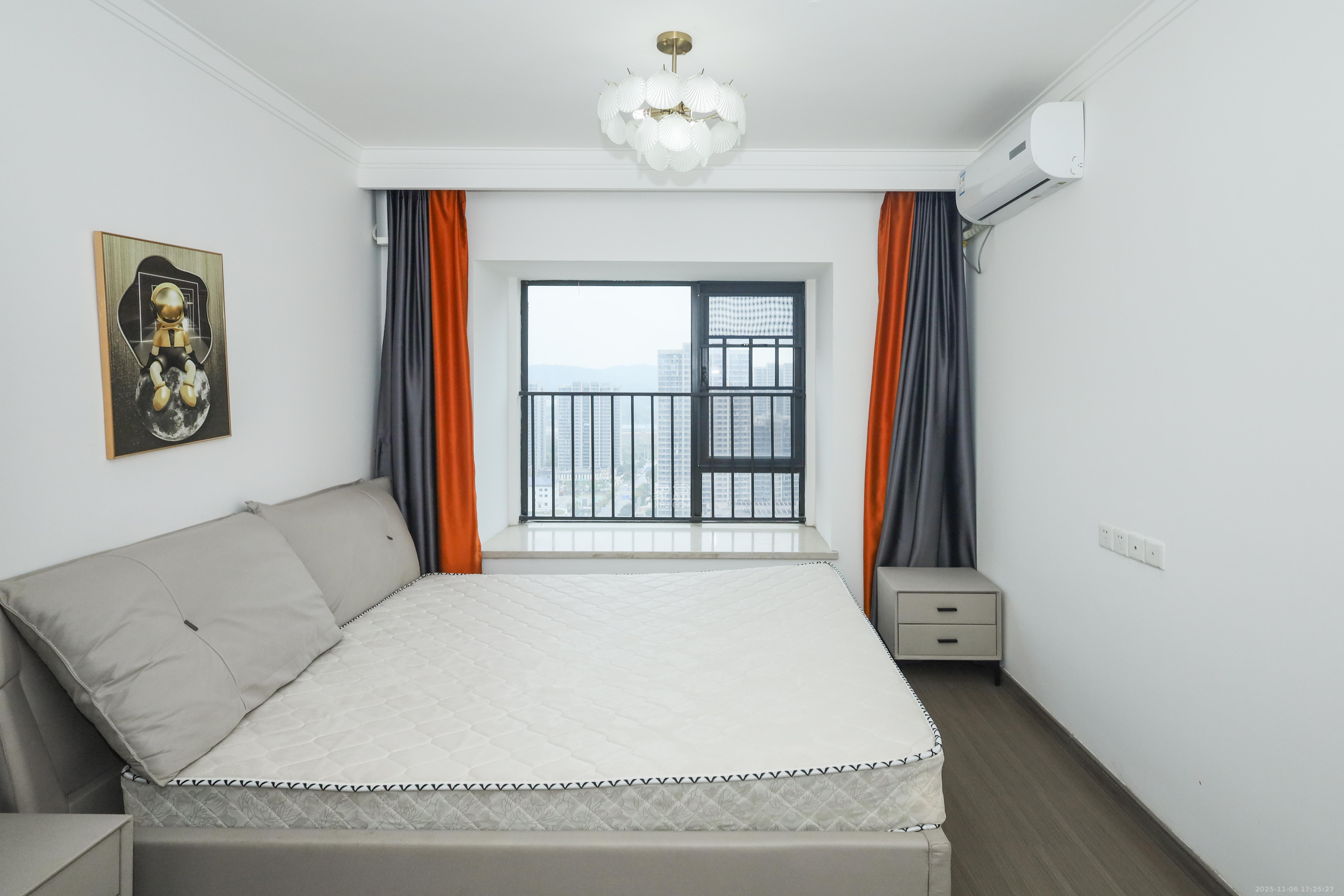 越秀亲爱里  3室2厅2卫    99.0万卧室