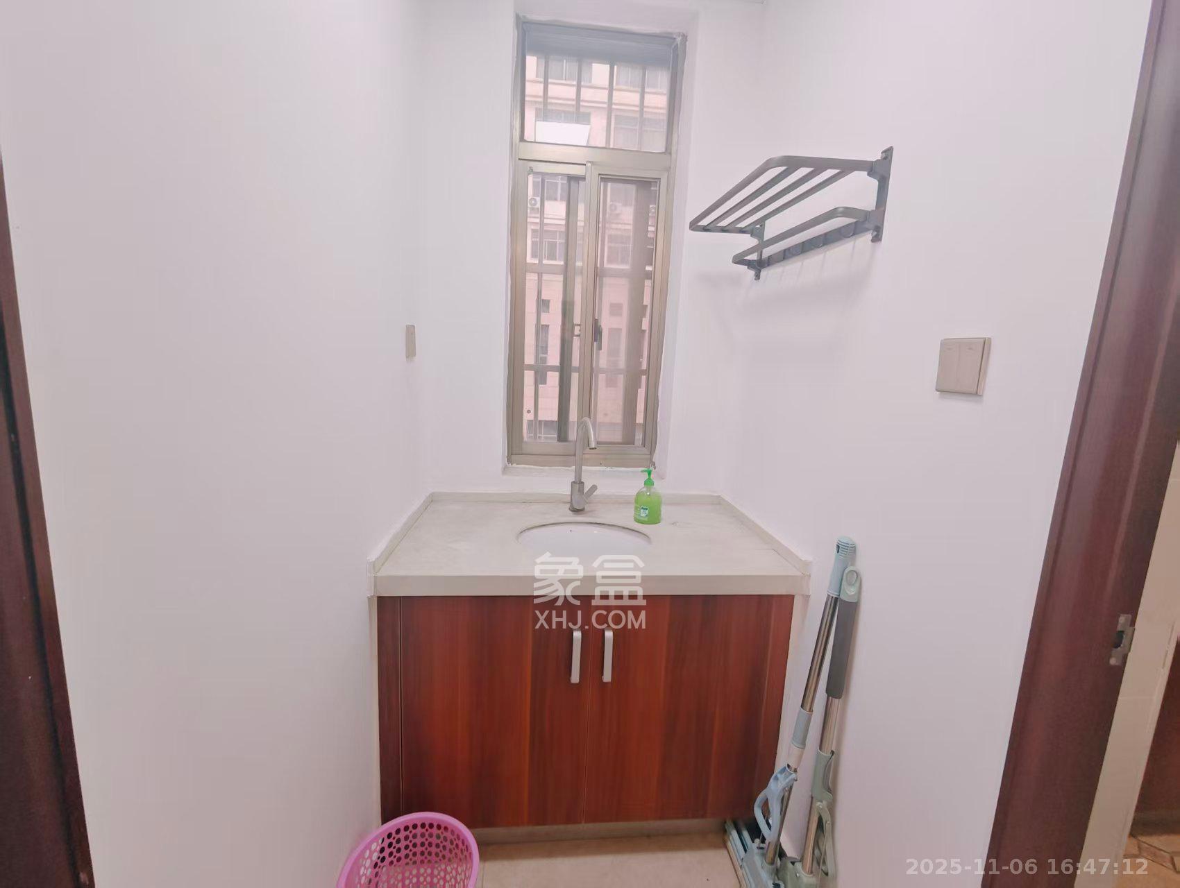 吉祥苑  1室2厅1卫    2800.0元/月室内图