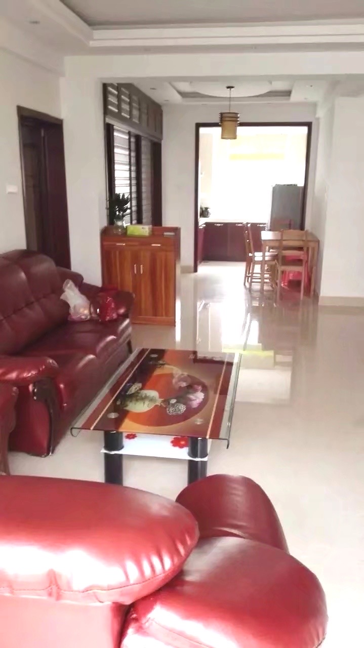 天上人间 3室1厅2卫 3300.0元/月 天上人间 3室1厅2卫 3300.0元/月室内图