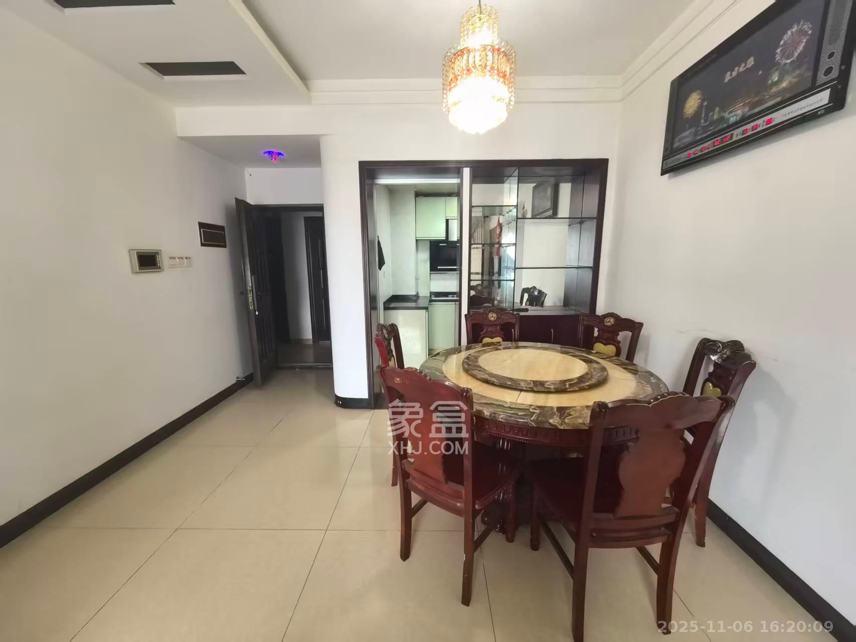 金领家族  3室2厅1卫    2300.0元/月室内图