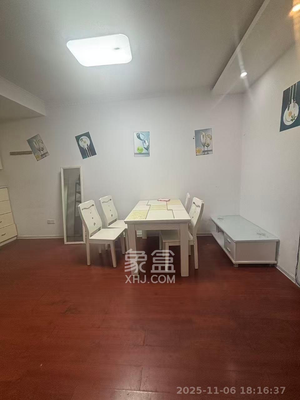 星典时代  2室1厅1卫    1600.0元/月室内图