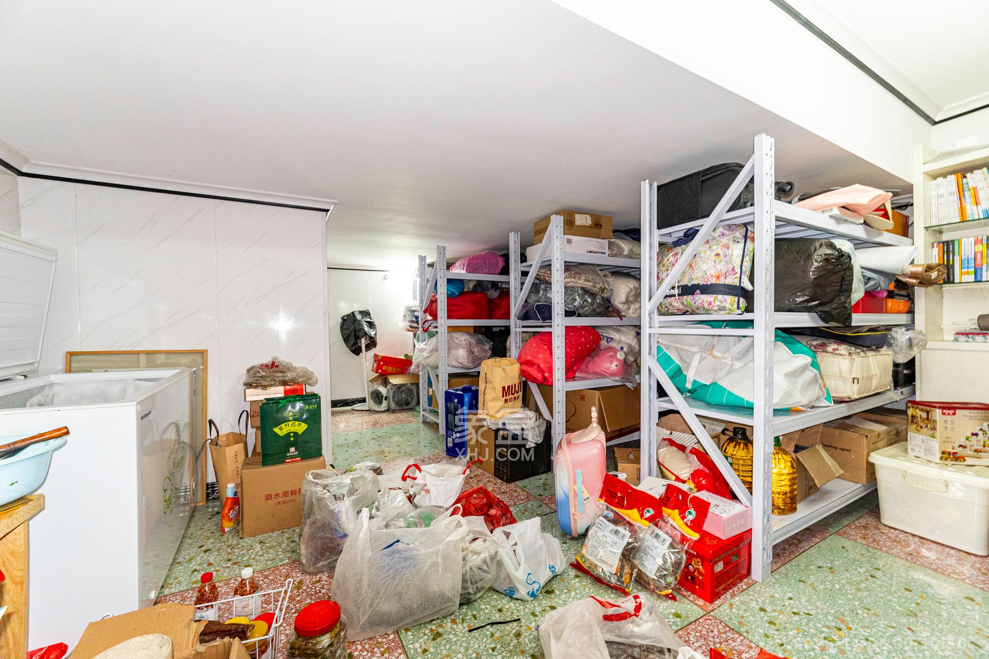 鹏基诺亚山林  5室2厅1卫    238.0万其他