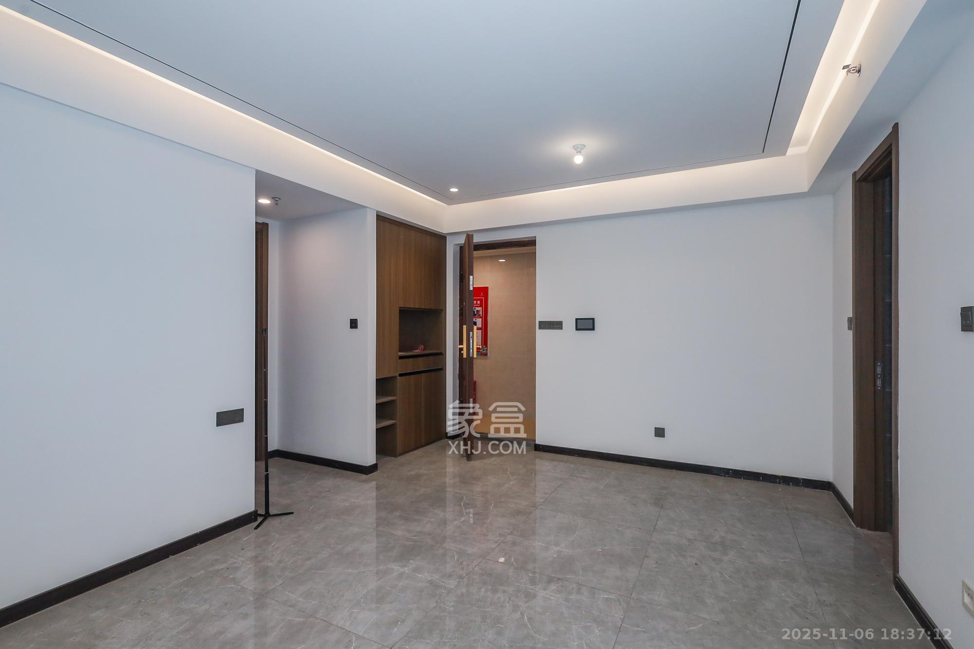 卓越中寰  1室0厅0卫    185.0万其他