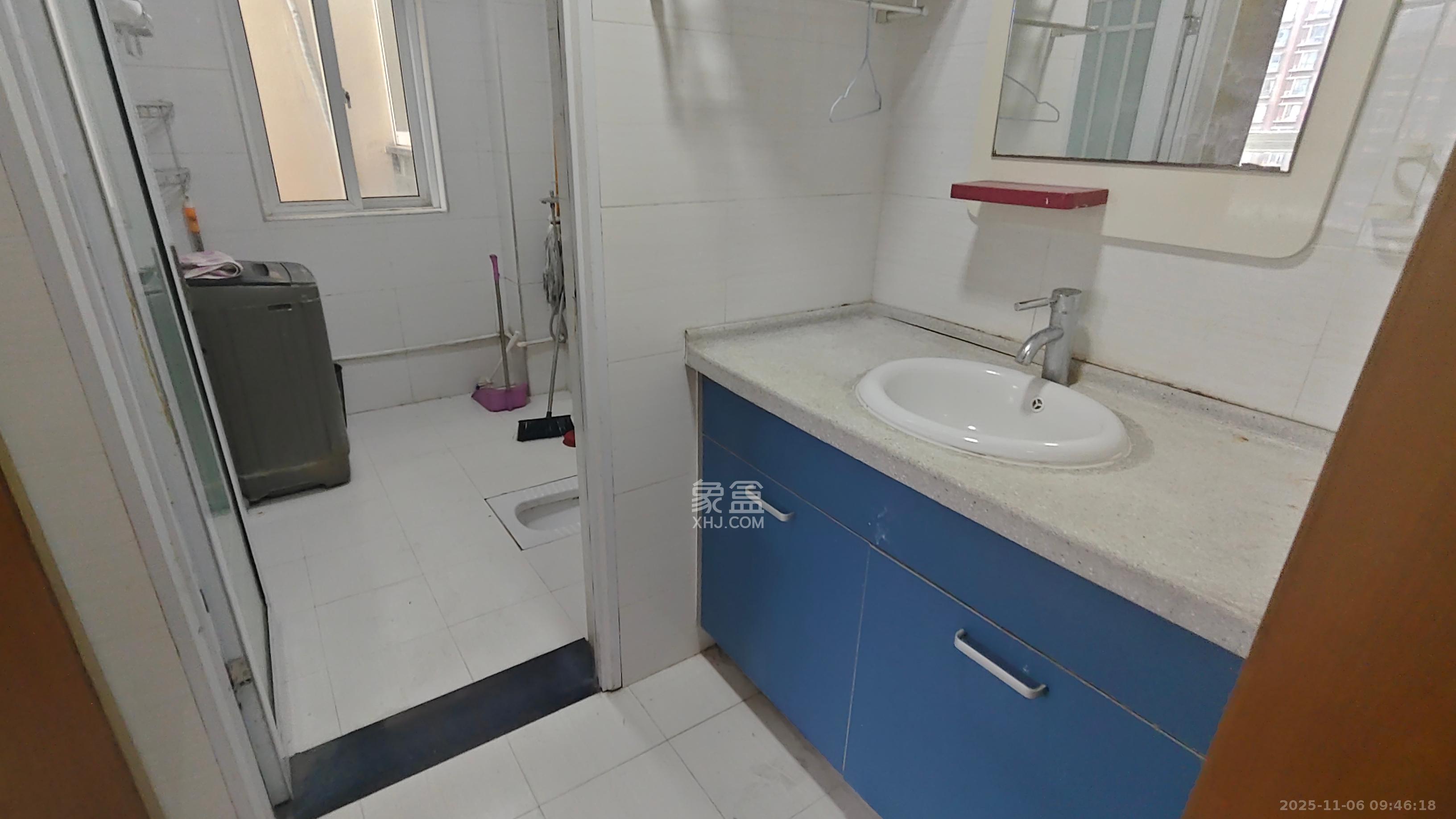 麓山润城 3室2厅1卫 2000.0元/月 麓山润城 3室2厅1卫 2000.0元/月室内图