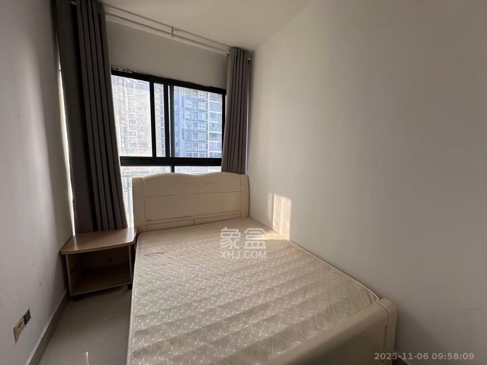 金麓国际  2室2厅1卫    2100.0元/月室内图