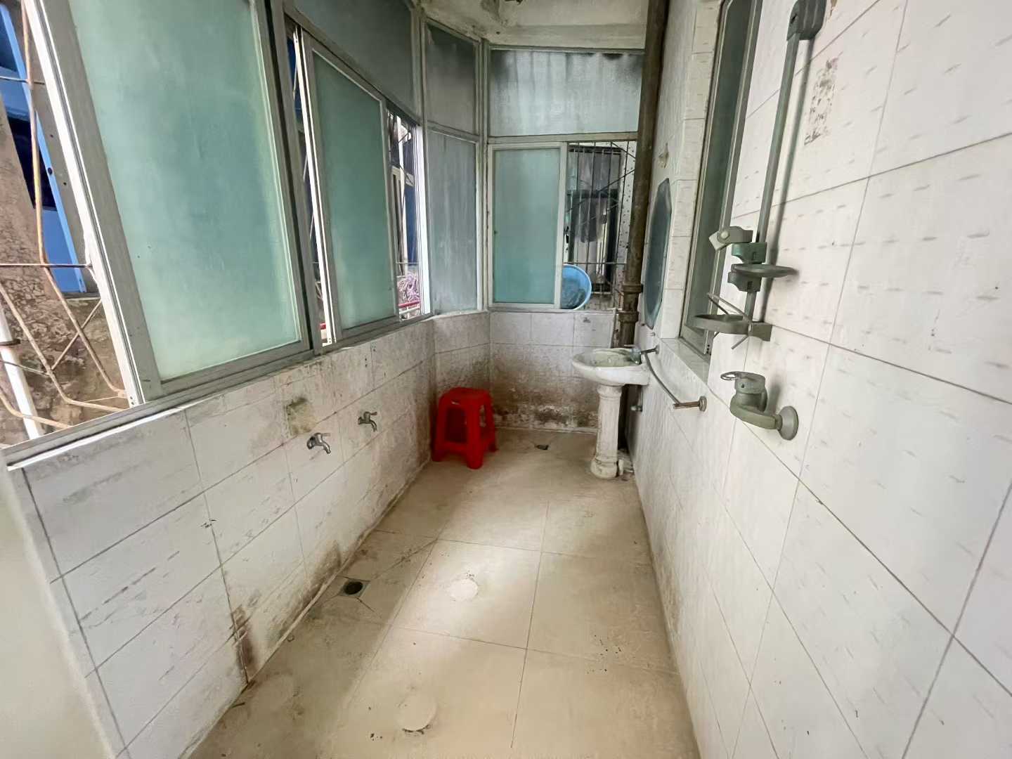 华凯大厦 3室1厅1卫 69.0万 华凯大厦 3室1厅1卫 69.0万室内图