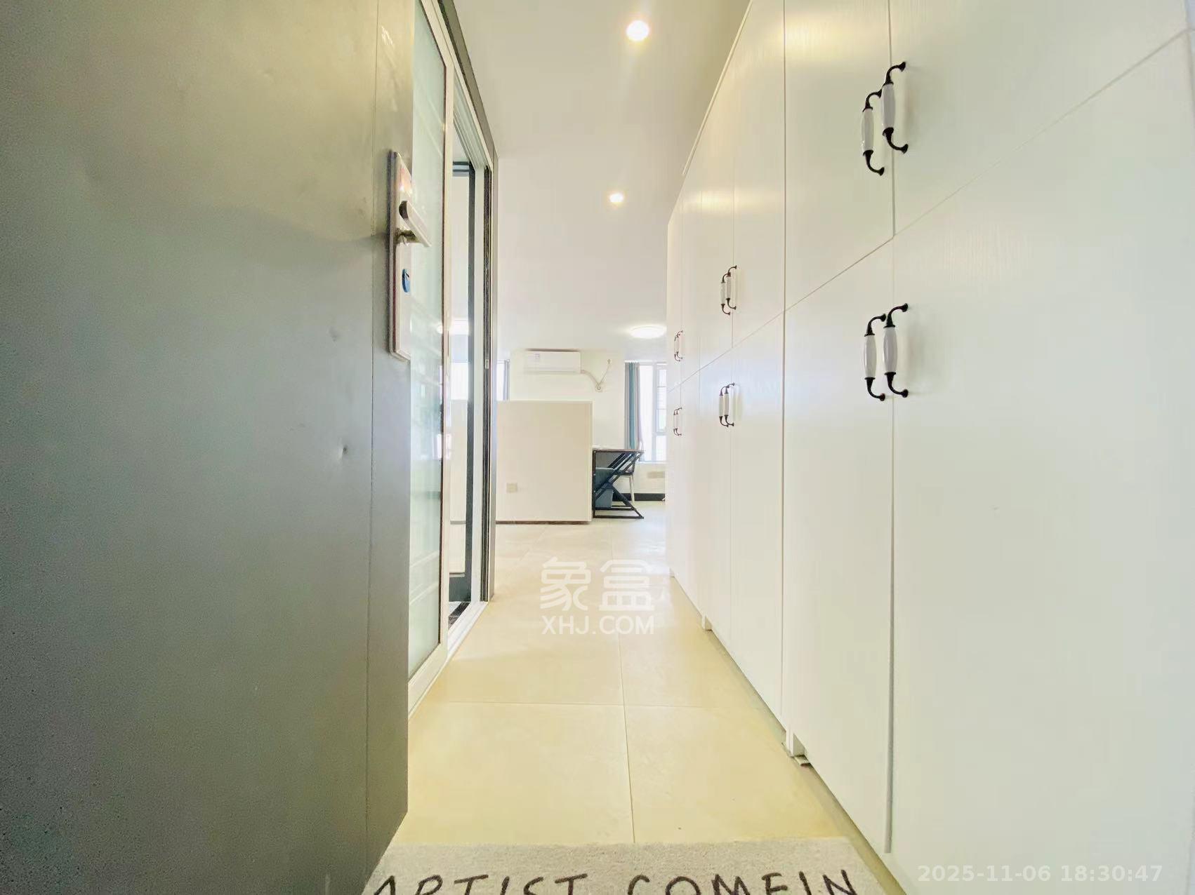 芙蓉万国城MOMA（卓越汇富苑）  3室1厅1卫    2000.0元/月室内图