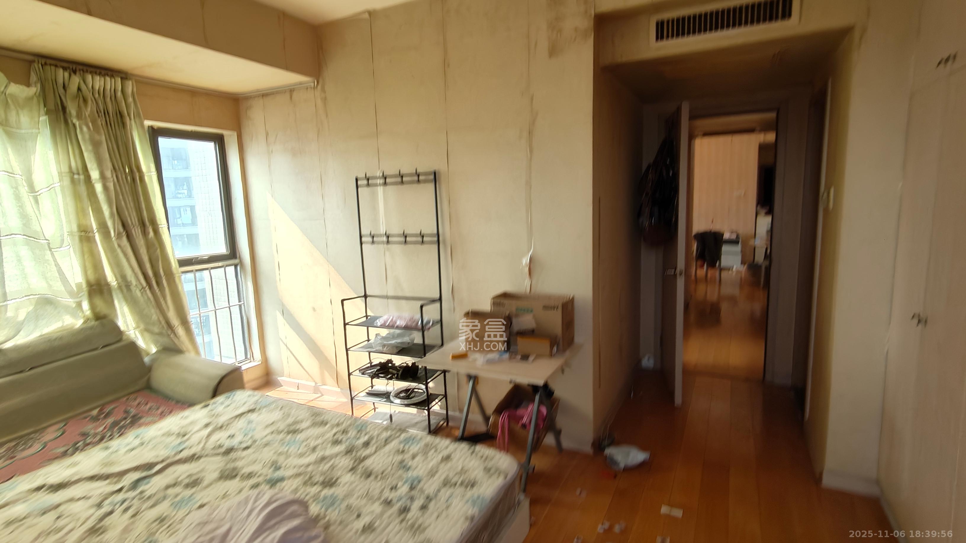 远大麓园  3室2厅2卫    2600.0元/月室内图