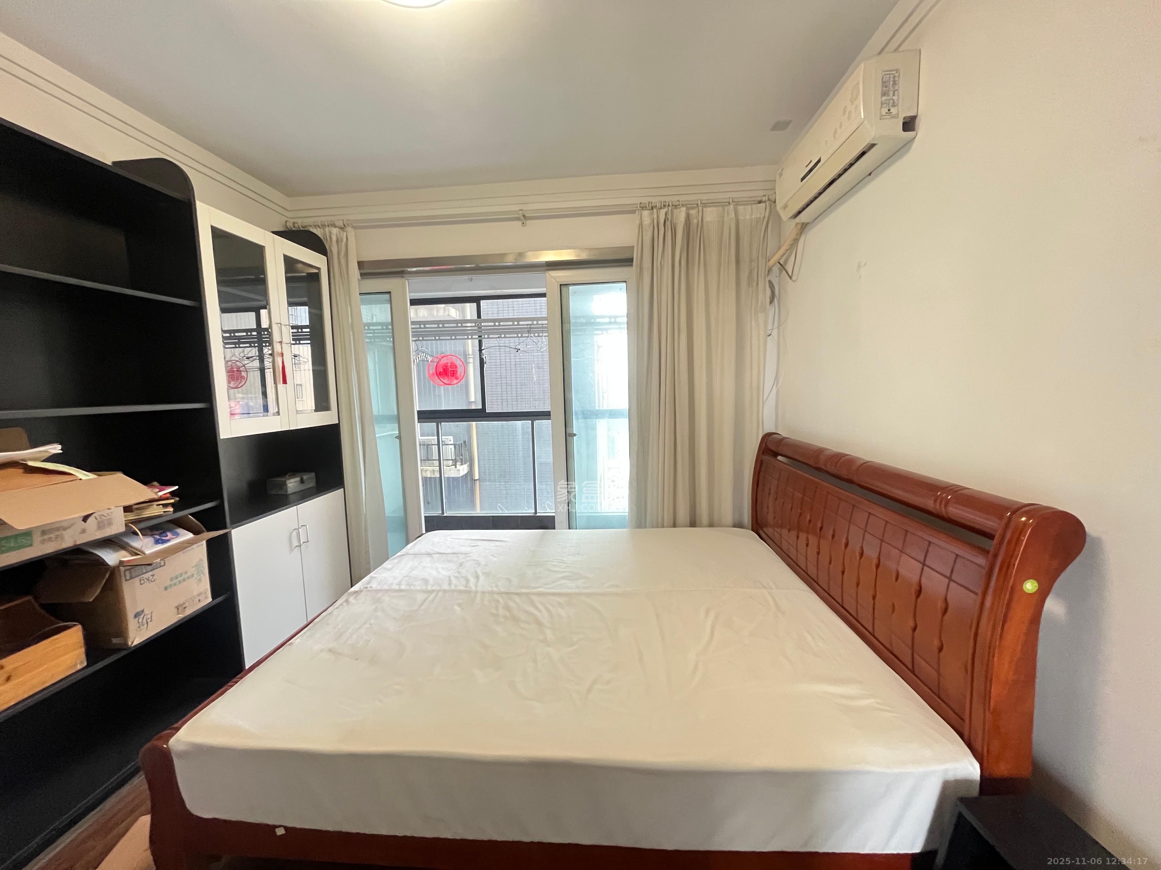 银港水晶城  3室2厅1卫    2600.0元/月室内图