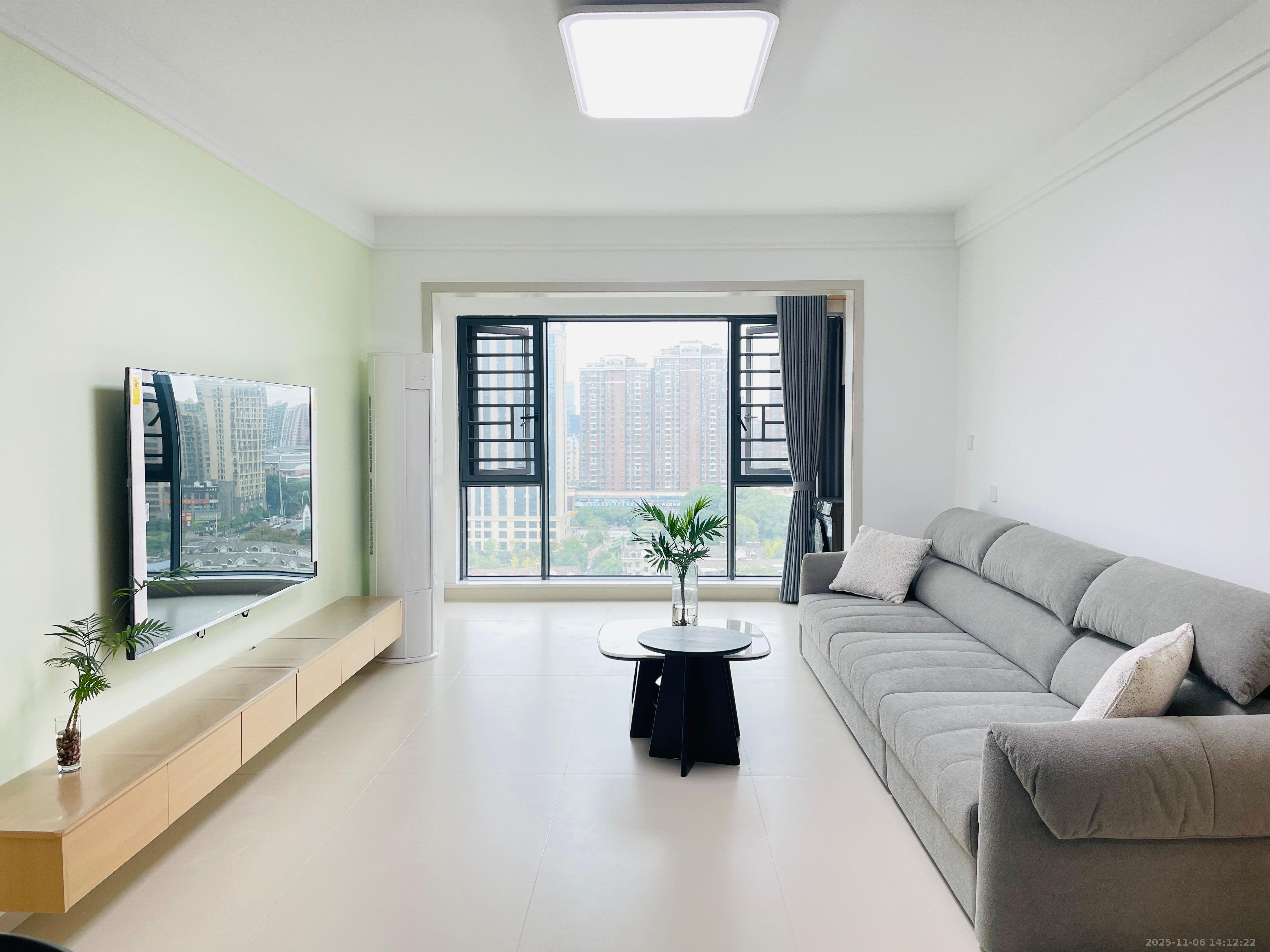 金石蓉园  2室2厅1卫    2600.0元/月