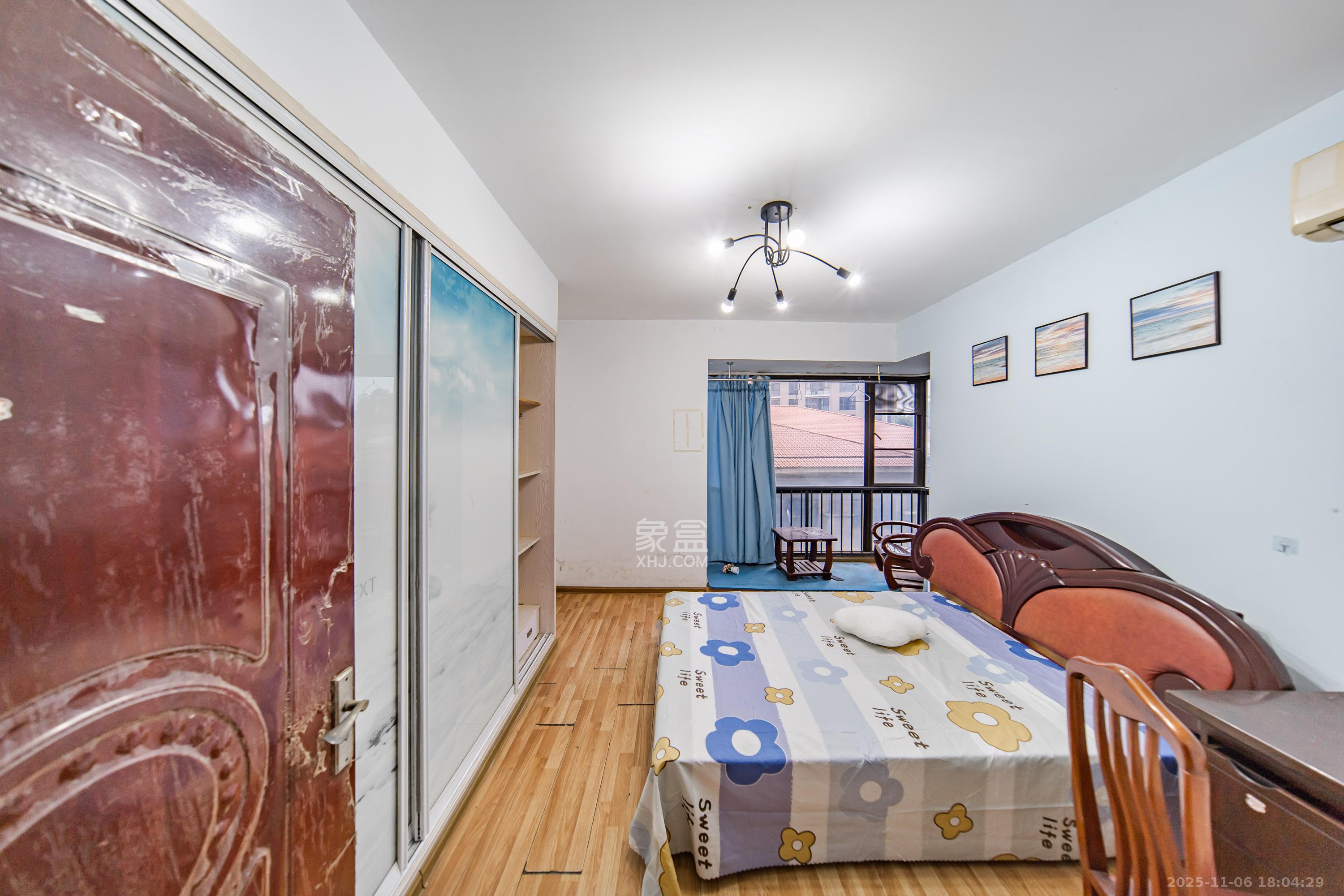 海洋半岛(月珑湾) 3室2厅1卫 80.0万 海洋半岛(月珑湾) 3室2厅1卫 80.0万卧室