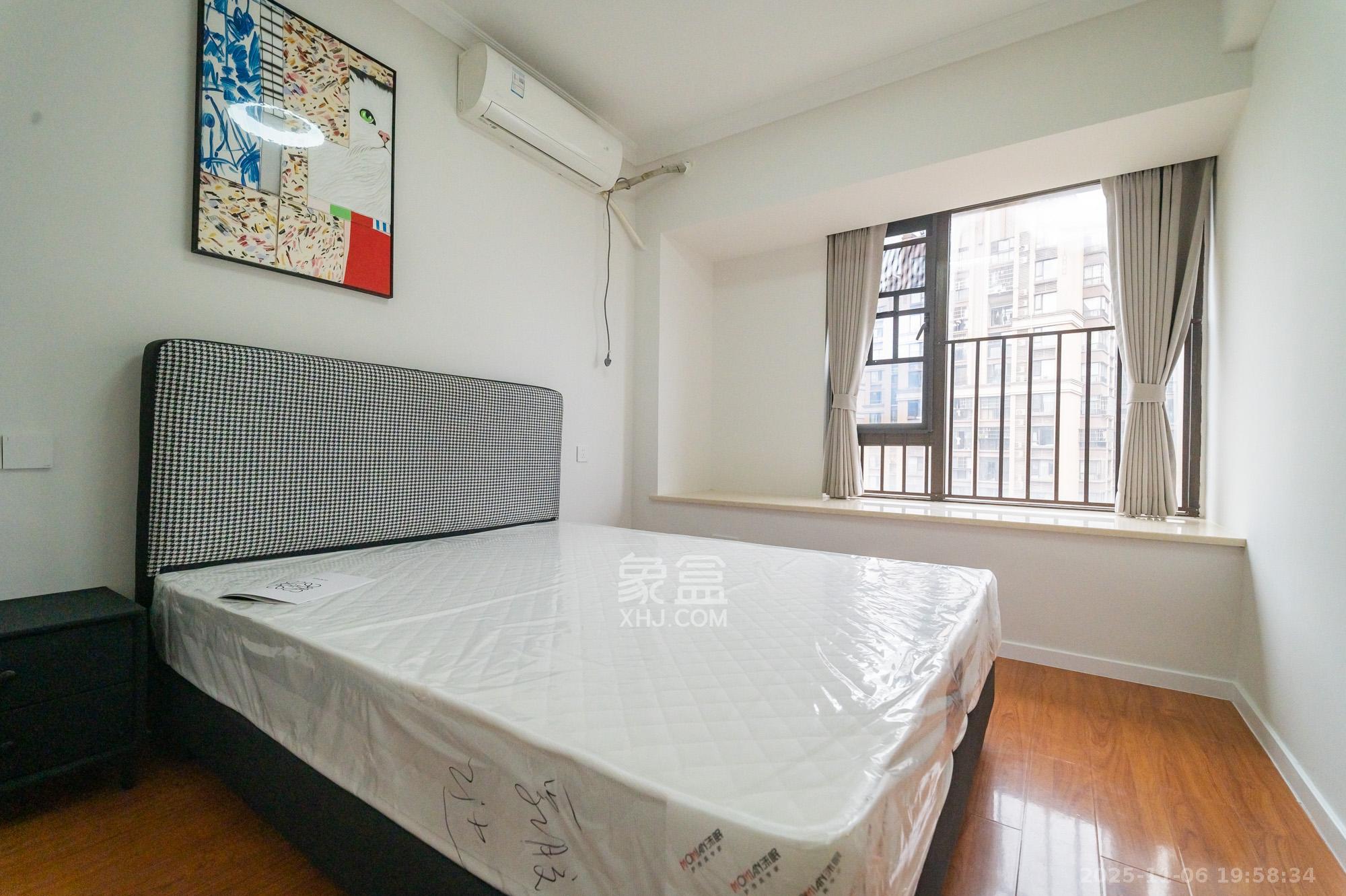 华润凤凰城三期 3室2厅1卫 99.8万 华润凤凰城三期 3室2厅1卫 99.8万卧室