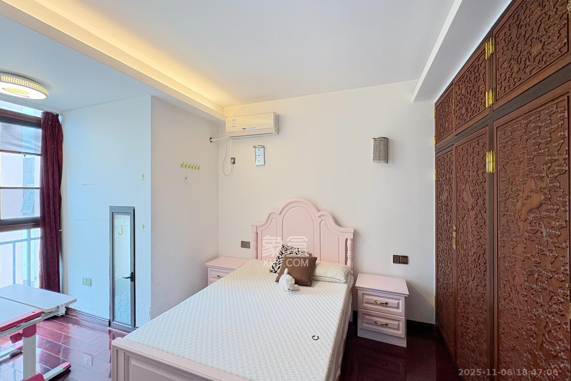 向阳门第  4室2厅2卫    198.0万其他