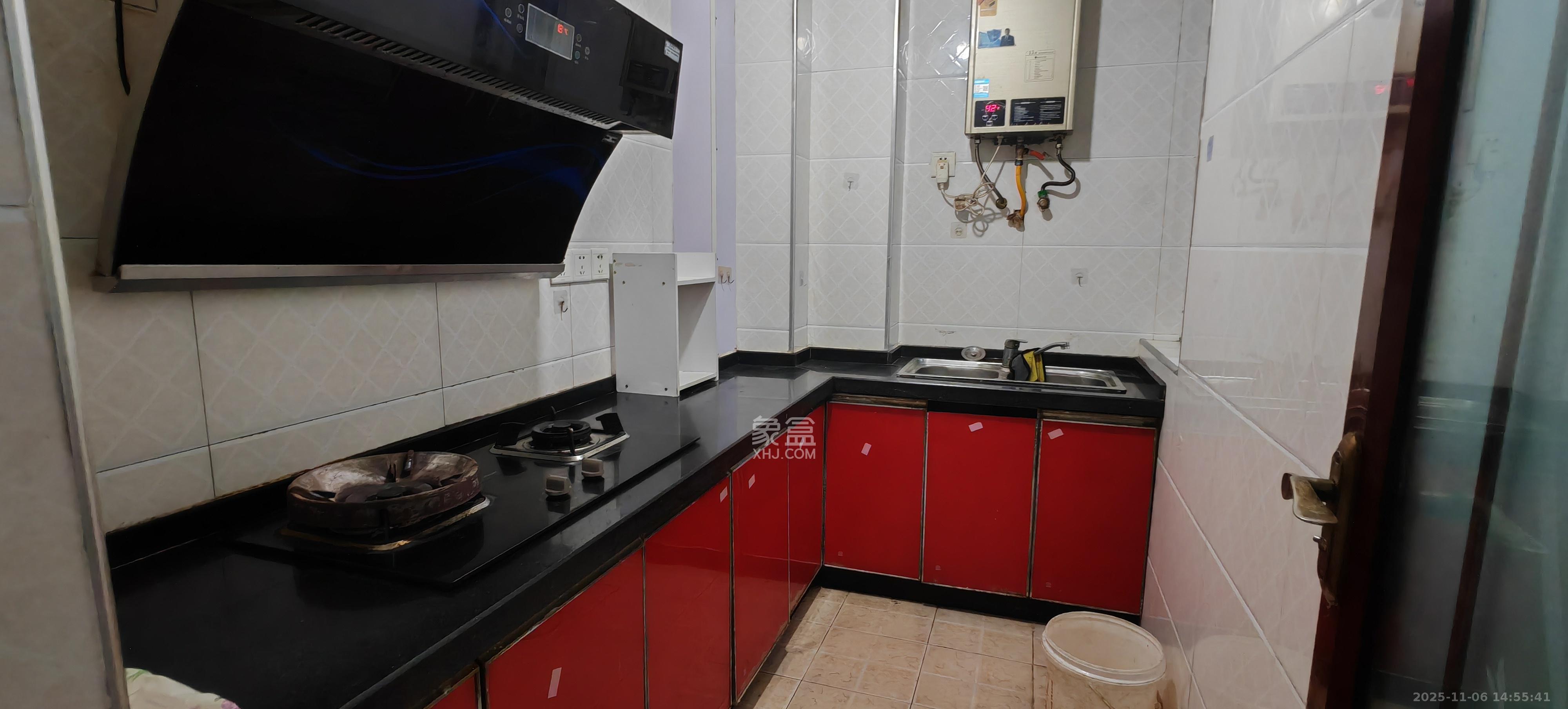 领东汇  2室2厅1卫    1800.0元/月室内图