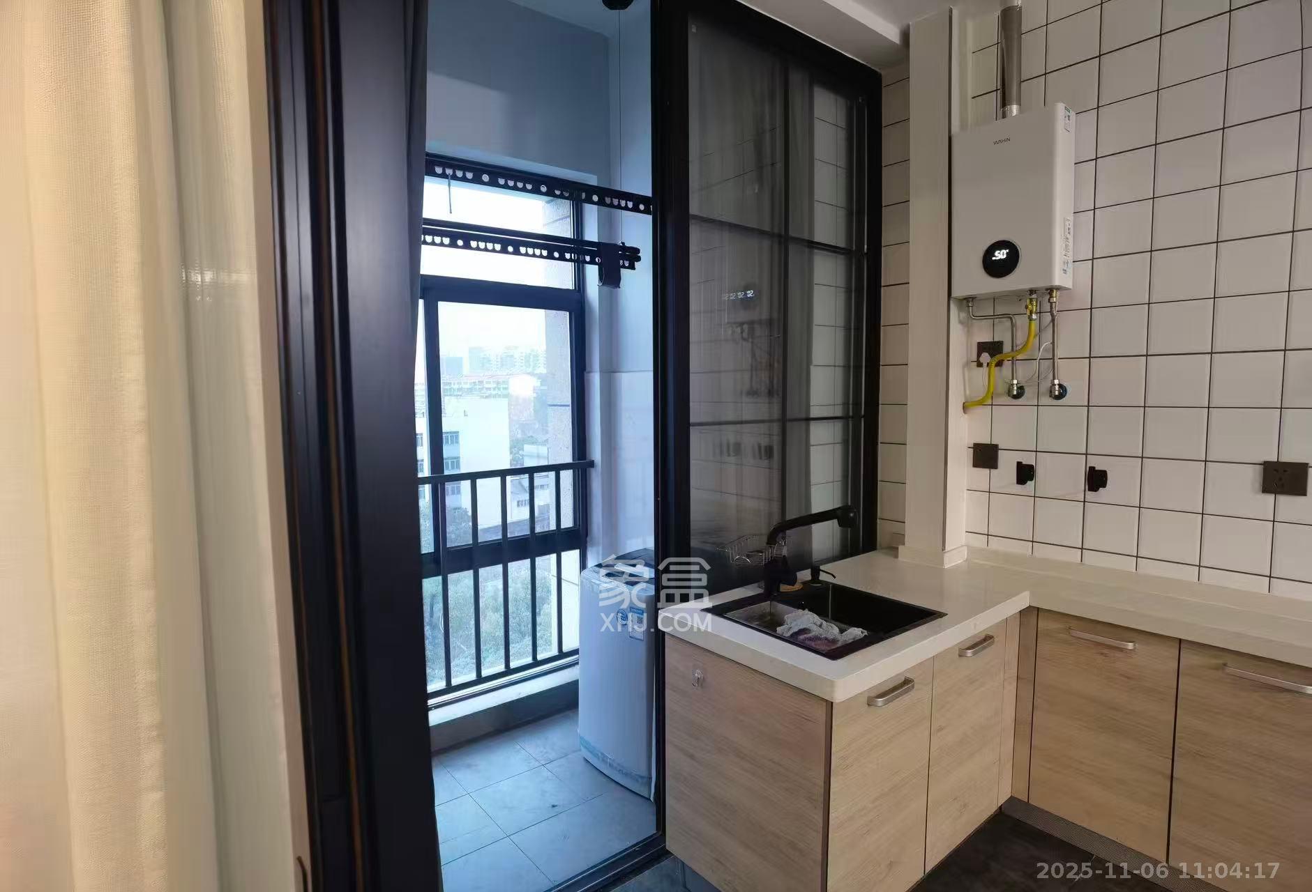 江南华府  1室1厅1卫    2200.0元/月室内图