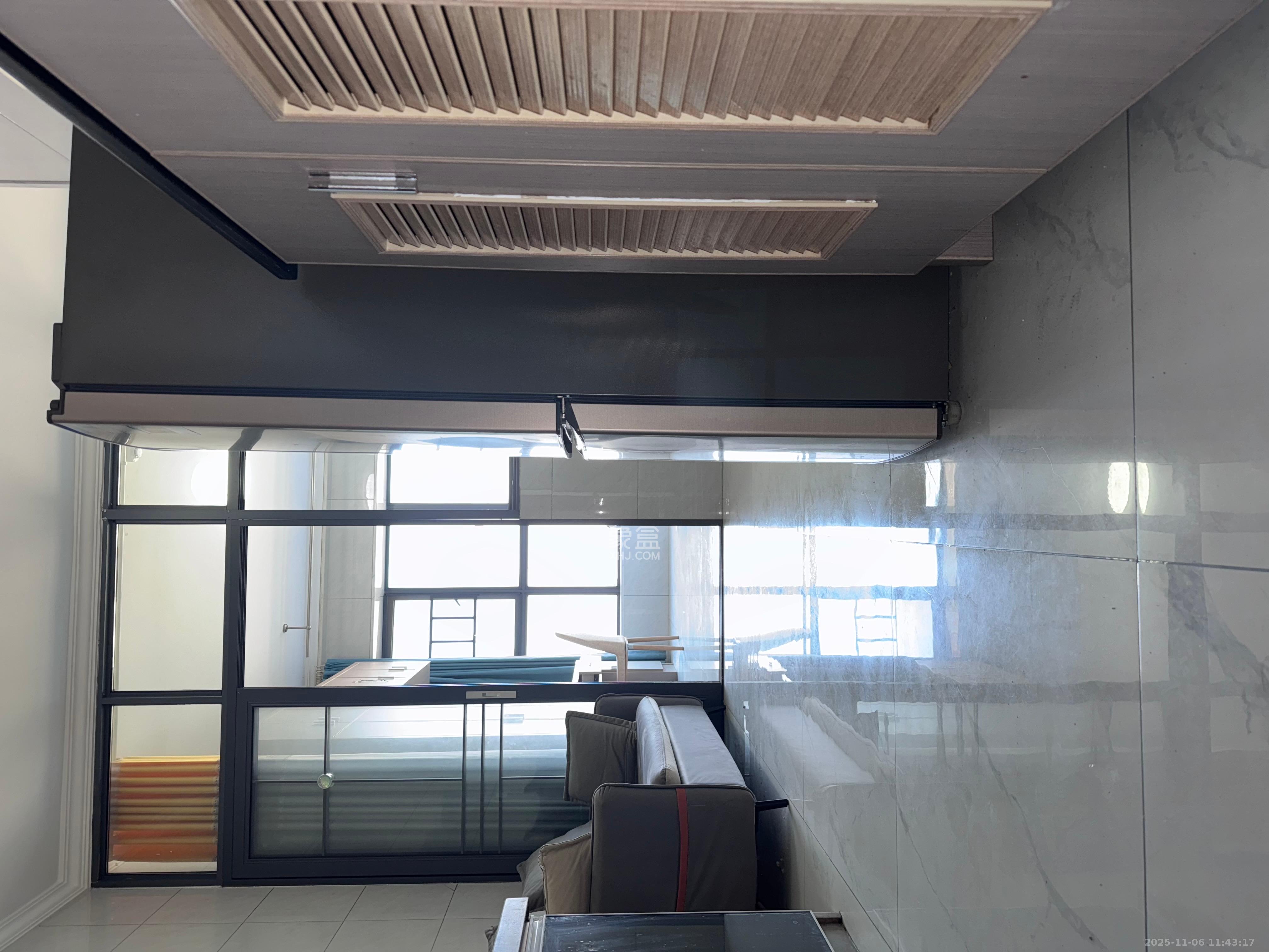 中南国际眼镜城（中伟商业中心）  1室1厅1卫    1200.0元/月