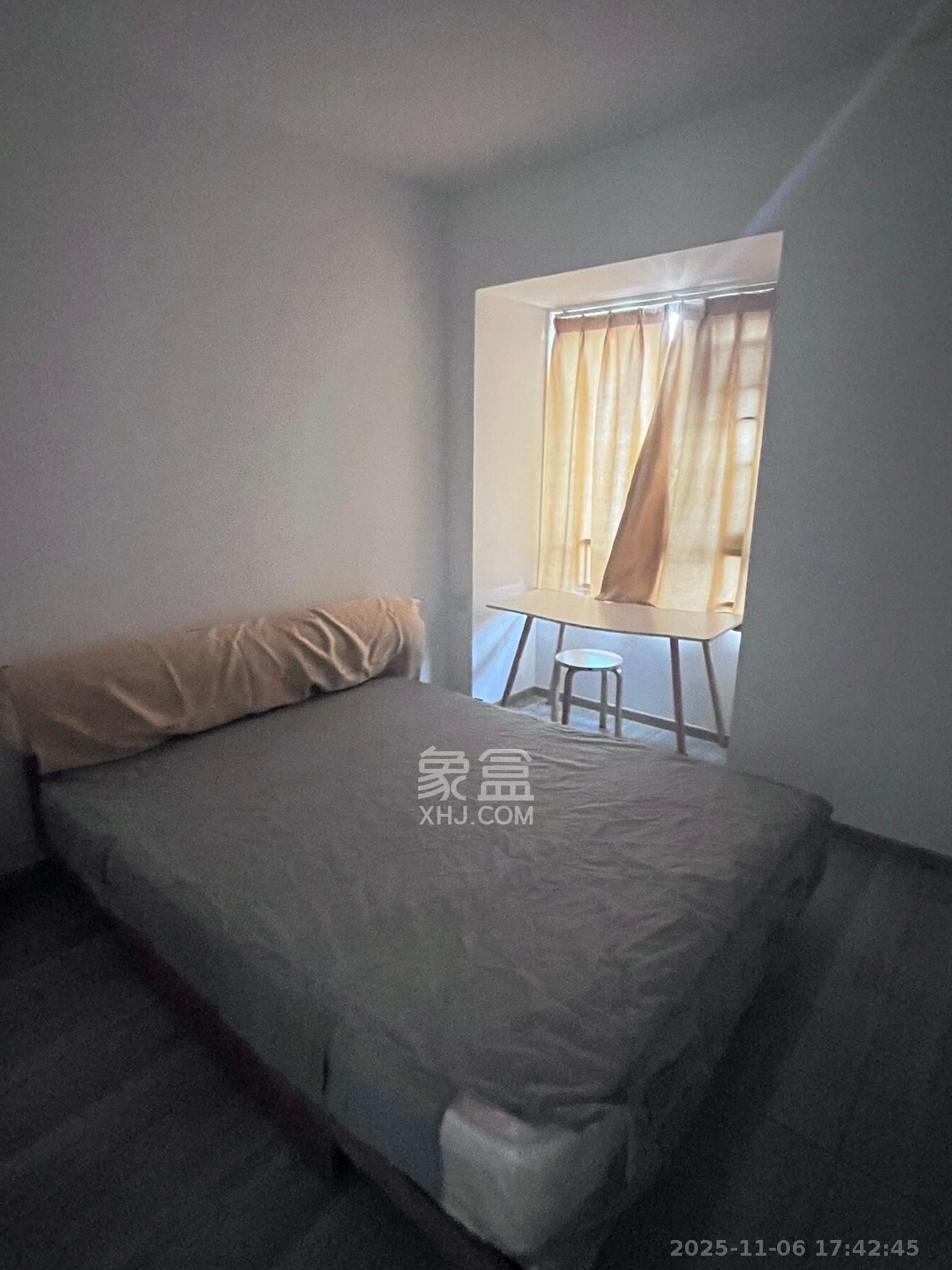 鑫远翡丽郡（鑫远翡丽雅苑）  4室2厅2卫    2800.0元/月室内图