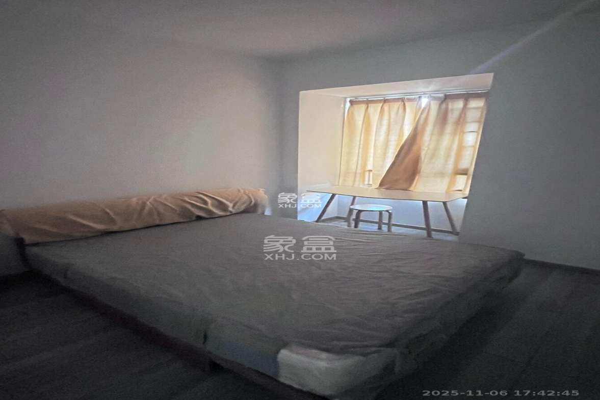 鑫远翡丽郡(鑫远翡丽雅苑) 4室2厅2卫 2800.0元/月 鑫远翡丽郡(鑫远翡丽雅苑) 4室2厅2卫 2800.0元/月室内图