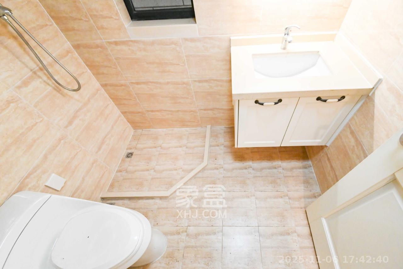 万科魅力之城观澜里 4室2厅2卫 3000.0元/月 万科魅力之城观澜里 4室2厅2卫 3000.0元/月室内图