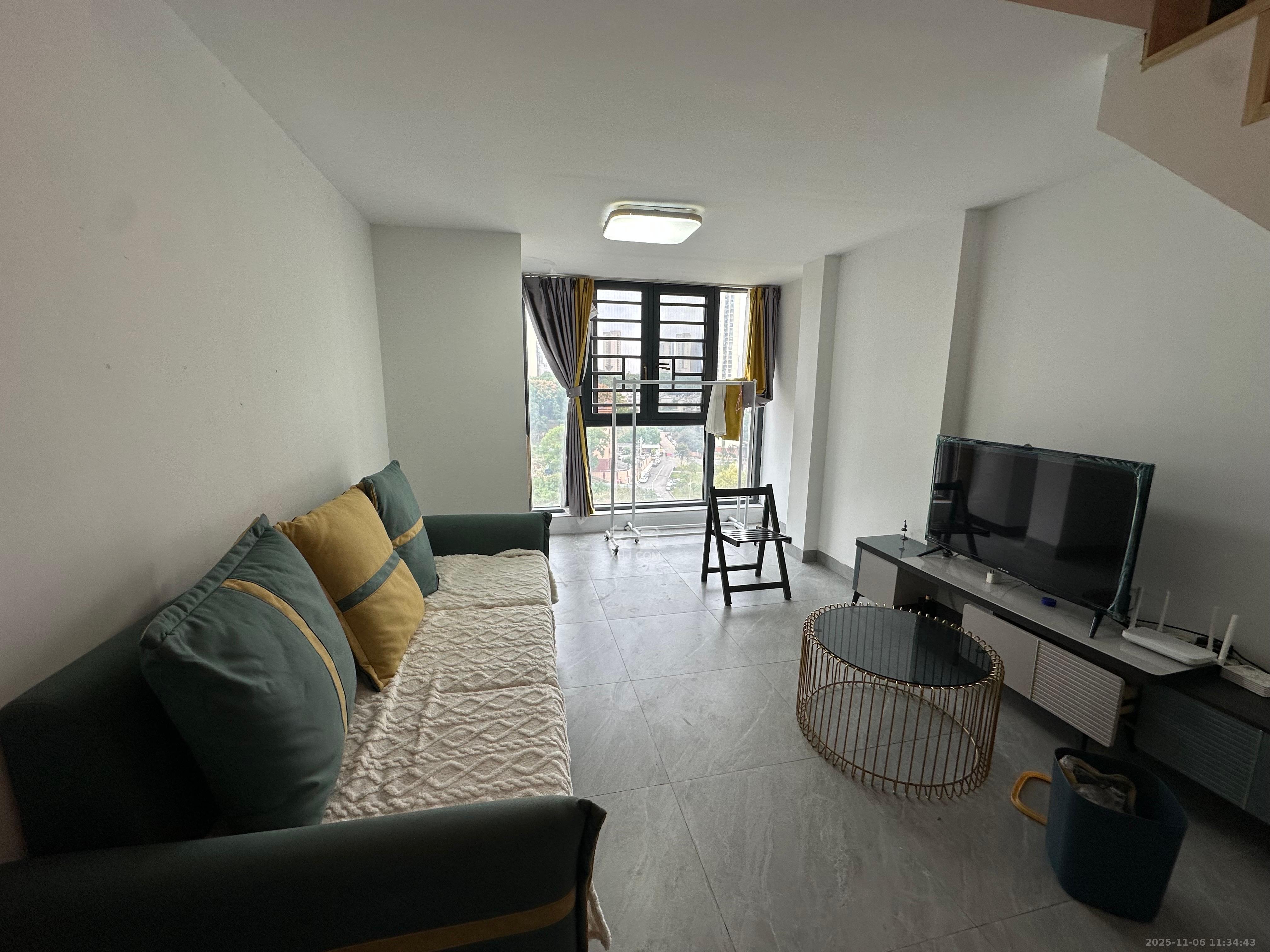 万科金色麦田  2室1厅1卫    1800.0元/月室内图