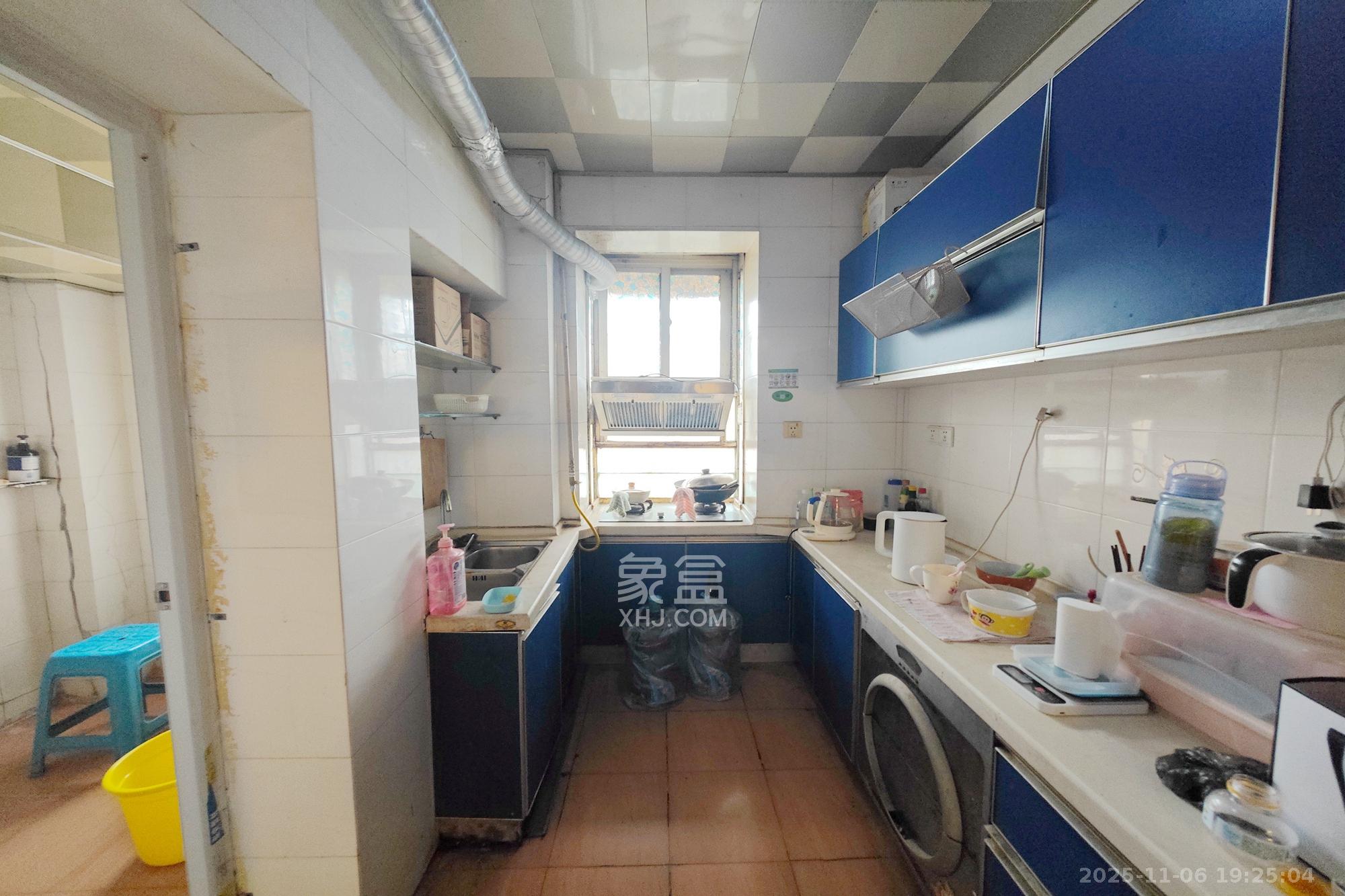 东塘电信宿舍  3室2厅1卫    48.0万厨房