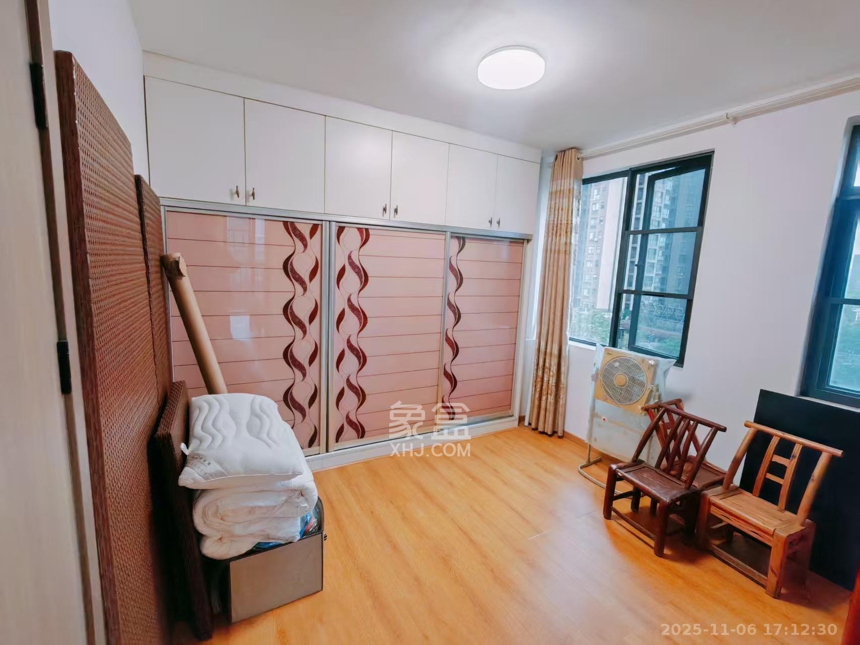 金土地第一湾  3室2厅1卫    2500.0元/月室内图