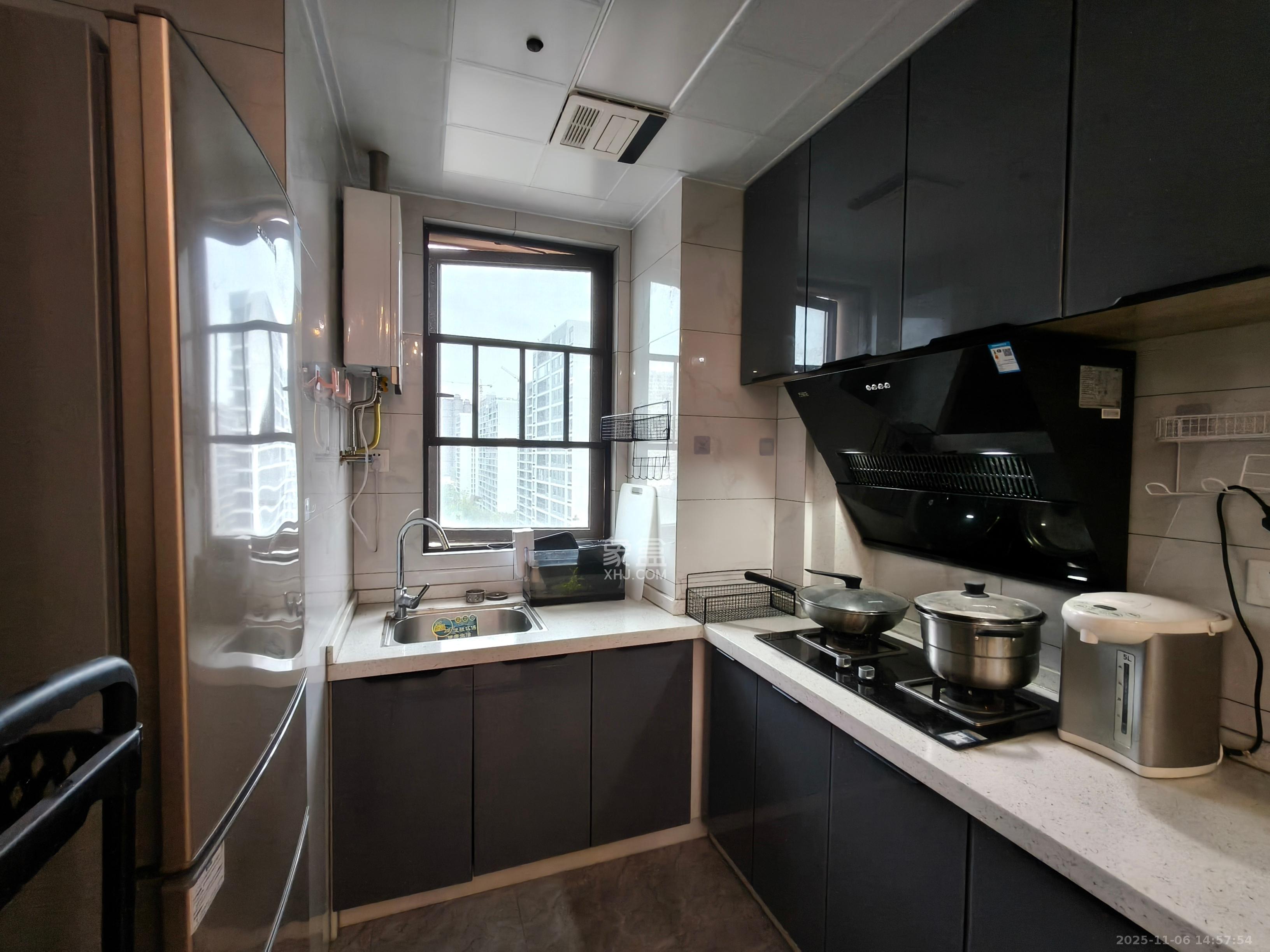 国泰九龙湾  1室1厅1卫    1500.0元/月室内图