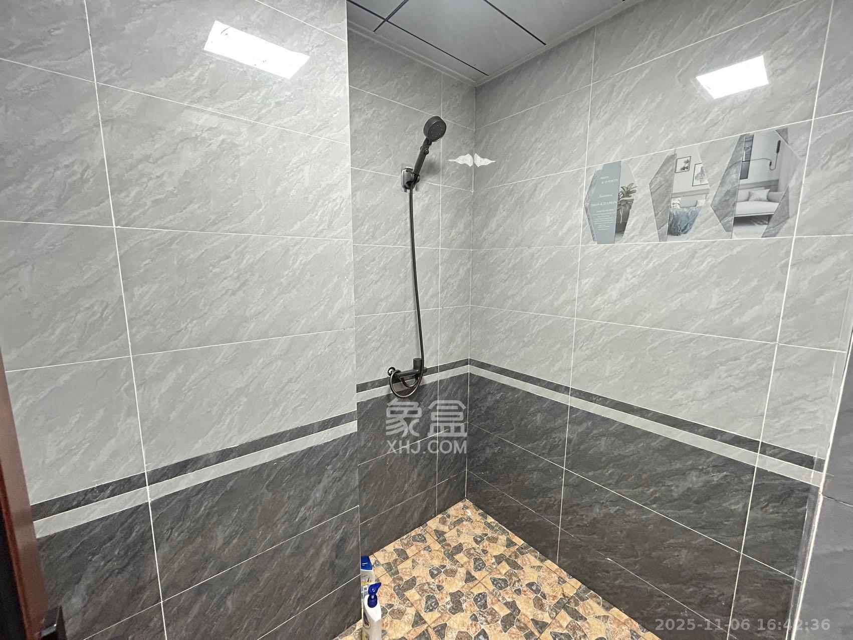 怡海星城 2室2厅1卫 1300.0元/月 怡海星城 2室2厅1卫 1300.0元/月室内图