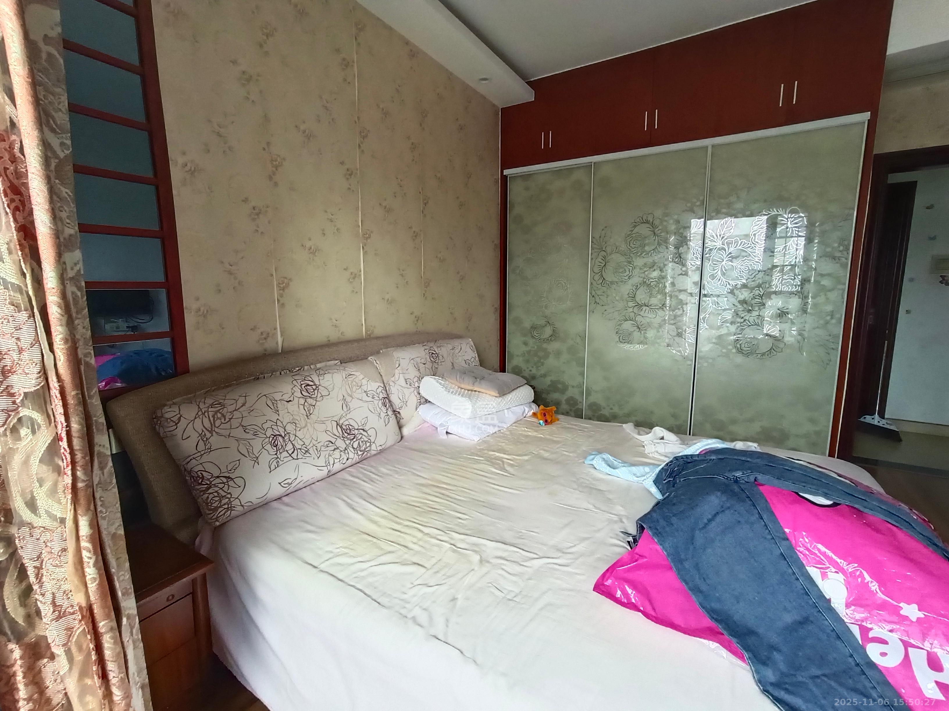 莱茵城  2室2厅1卫    2000.0元/月室内图