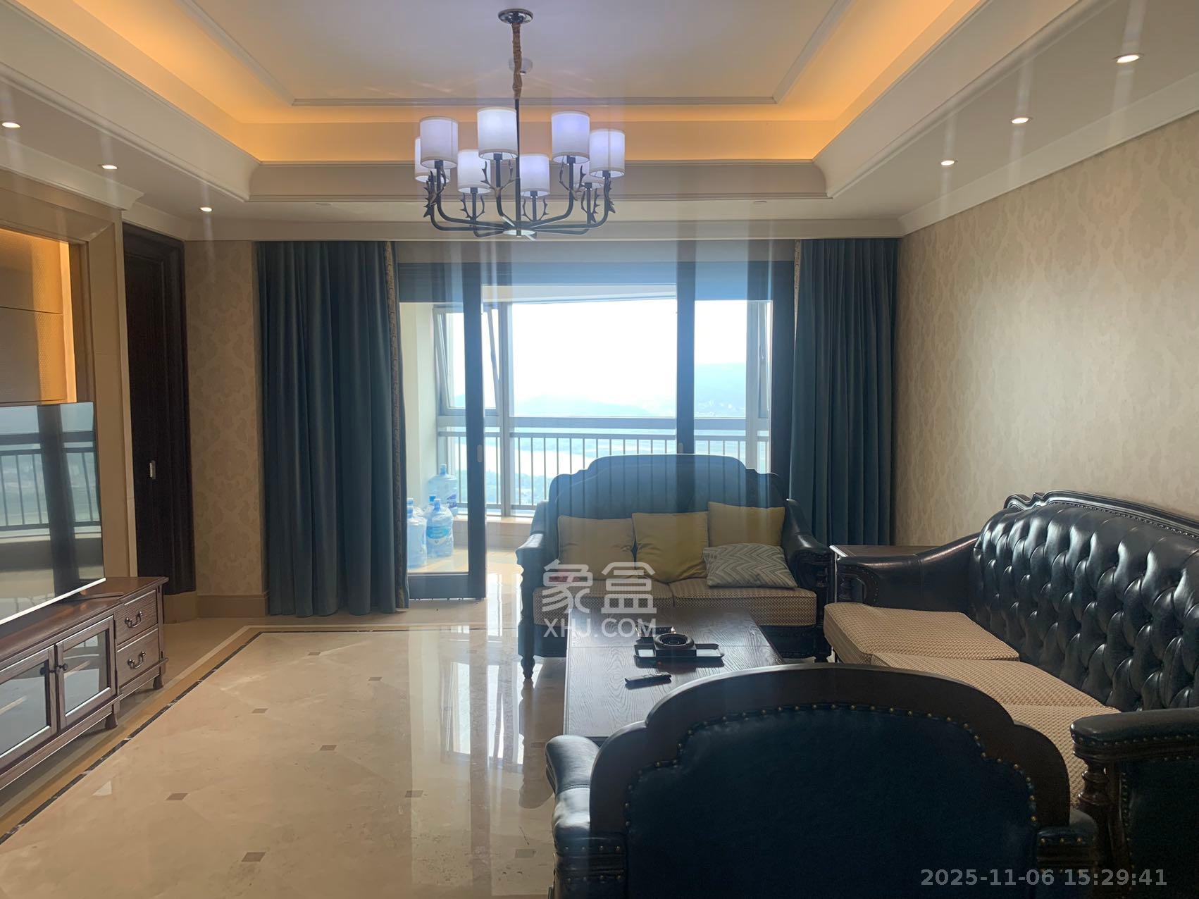 华远隆玺  3室2厅3卫    15000.0元/月室内图