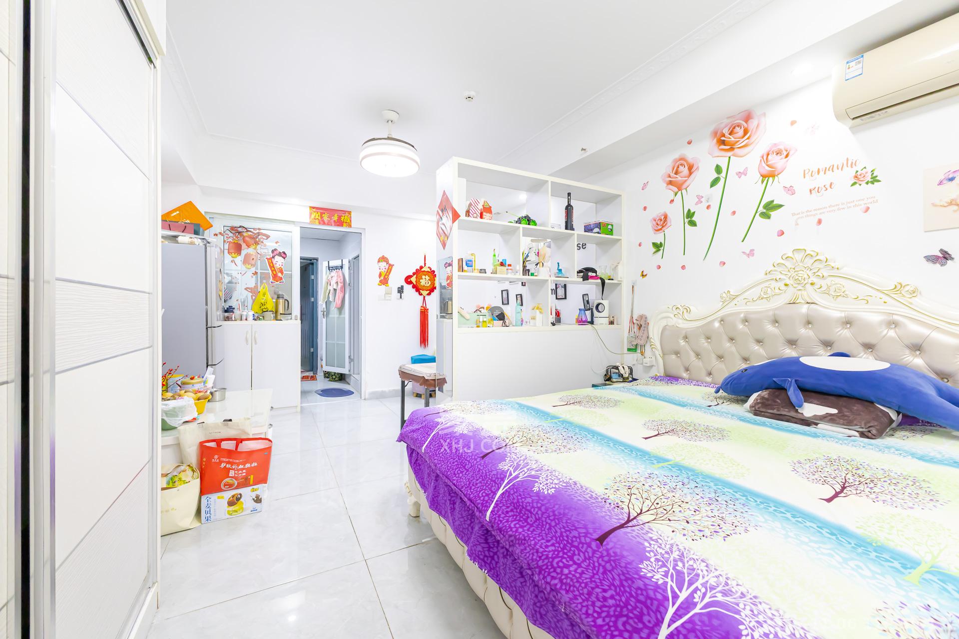 山与墅  1室1厅1卫    31.8万客厅